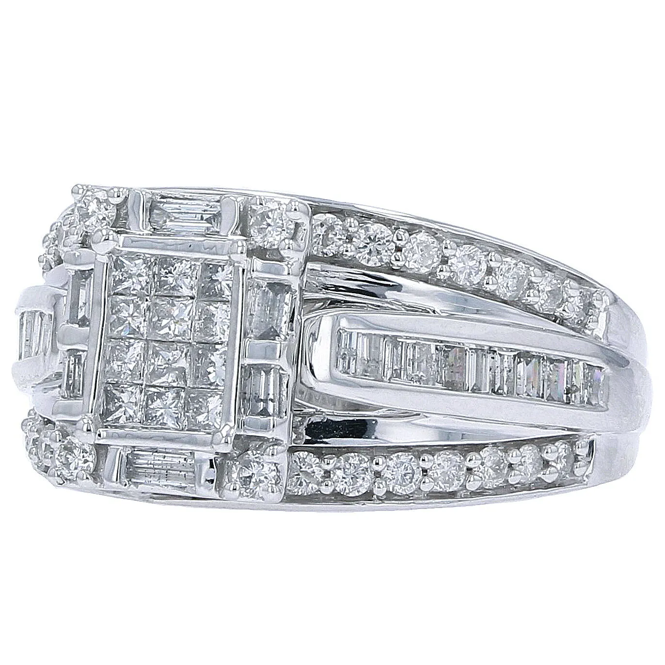 10K WG Cluster Center Ring<p><strong>$425</p></strong>