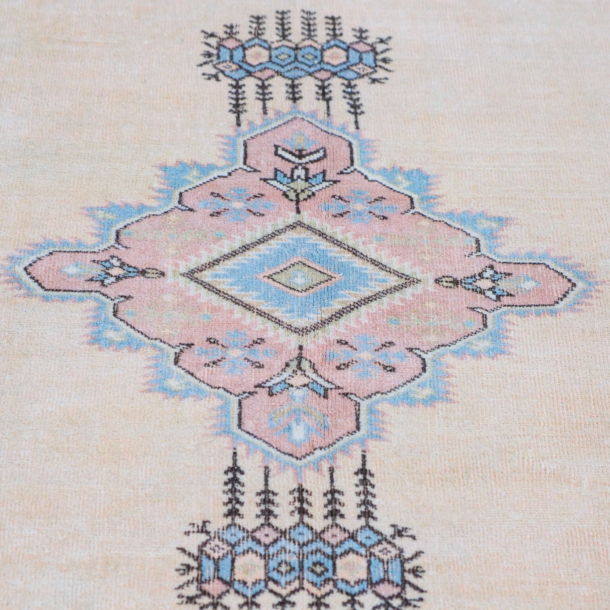 7094 Handwoven Vintage Rug 6’3x9’5