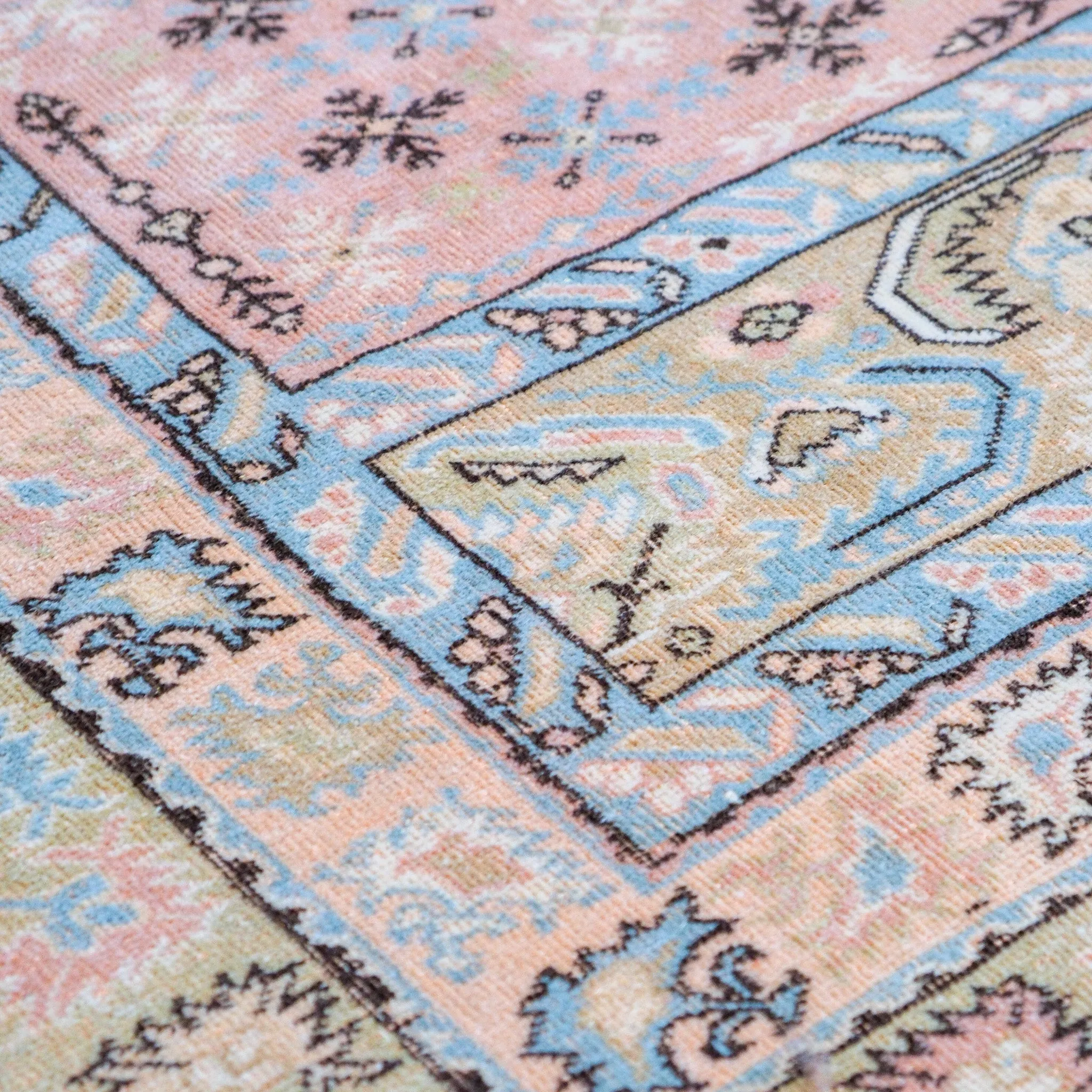 7094 Handwoven Vintage Rug 6’3x9’5