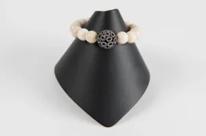 Agate with white topaz bead