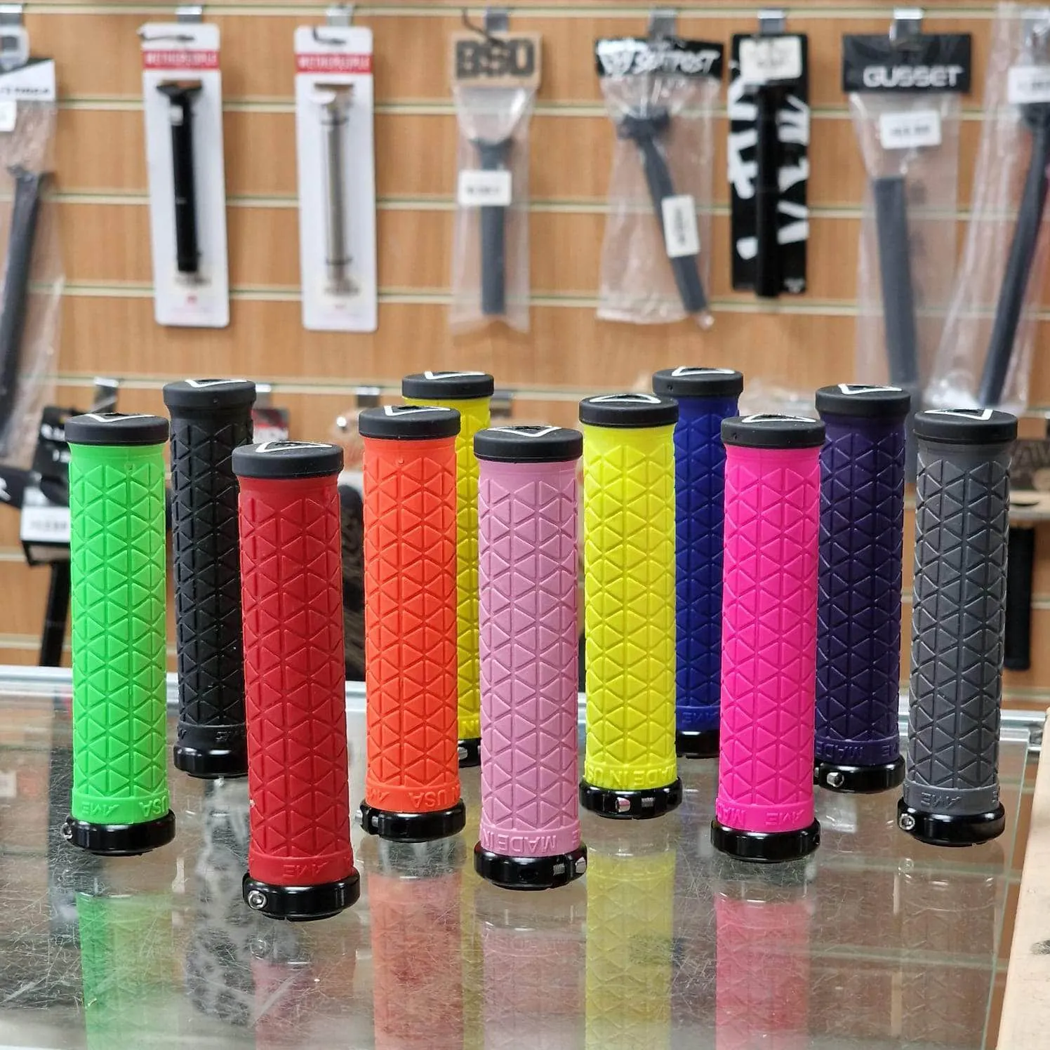 A'ME Pro Lock-On 1.2 Tri Grips