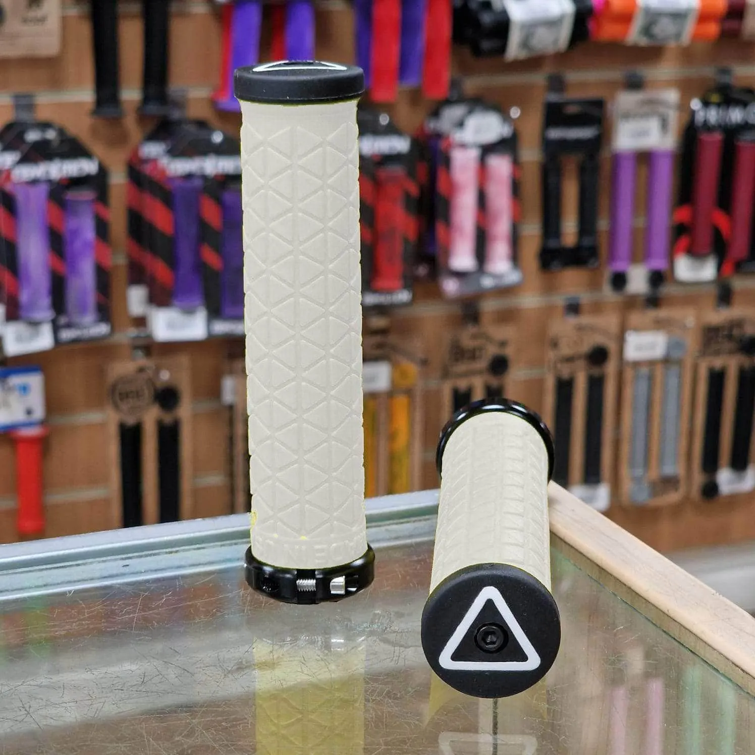 A'ME Pro Lock-On 1.2 Tri Grips