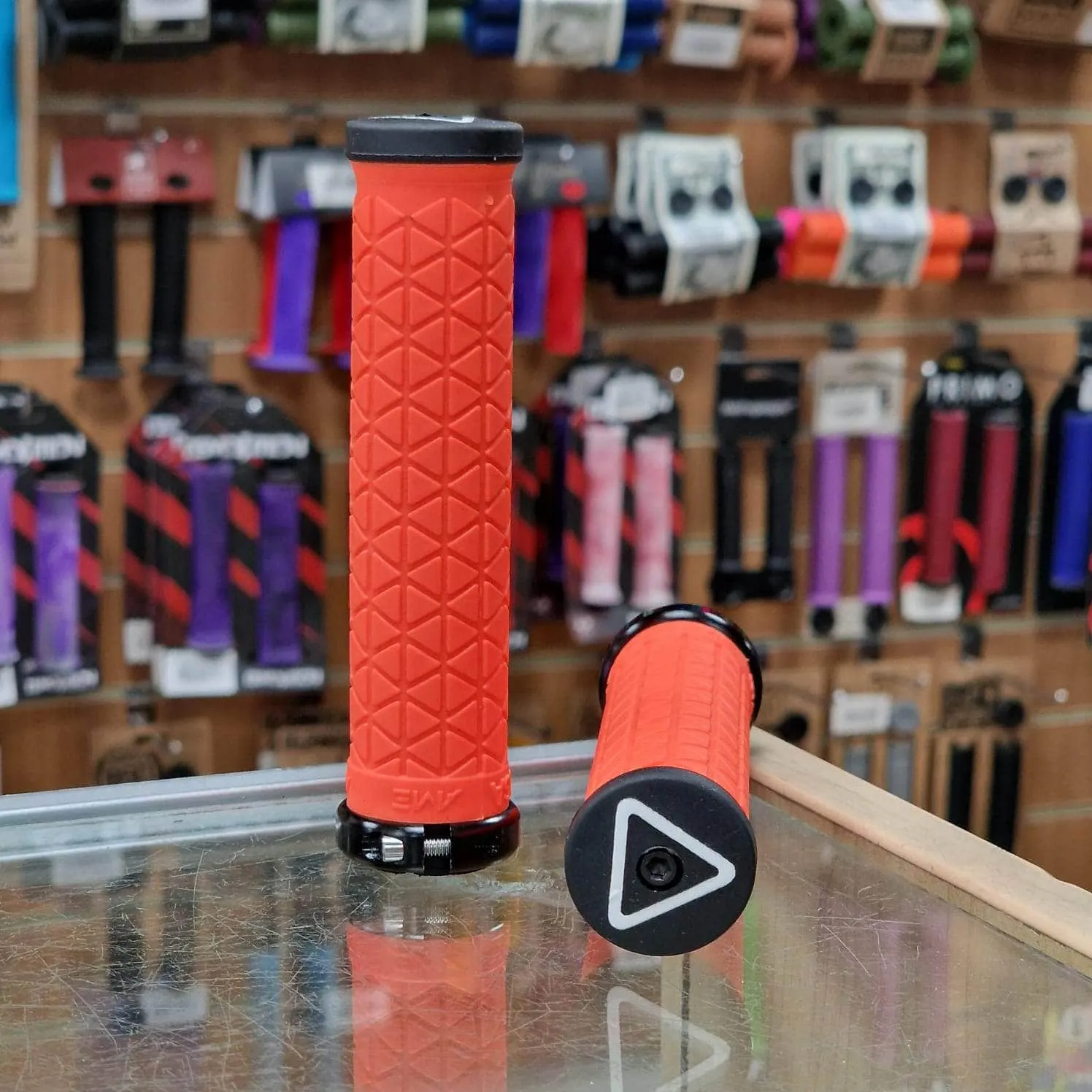 A'ME Pro Lock-On 1.2 Tri Grips