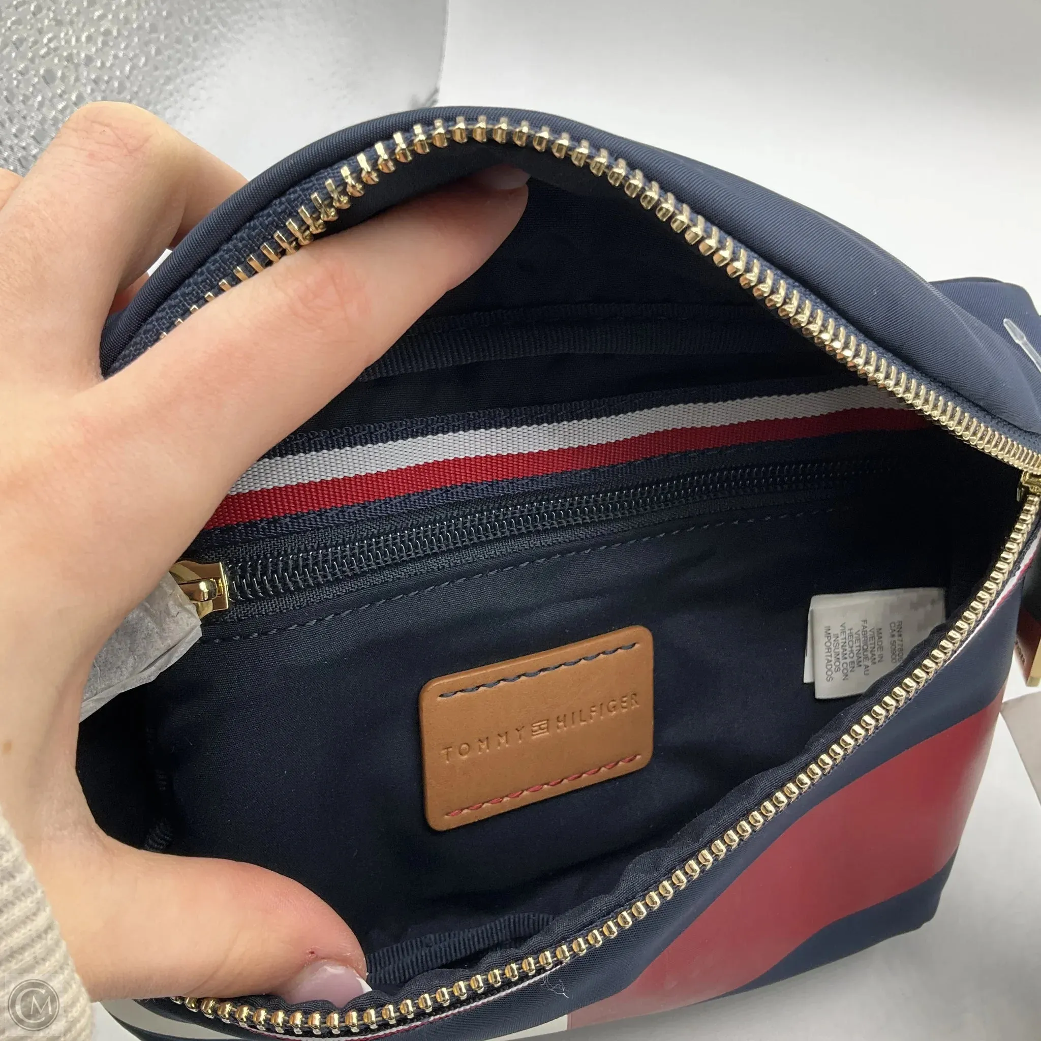 Belt Bag By Tommy Hilfiger, Size: Small