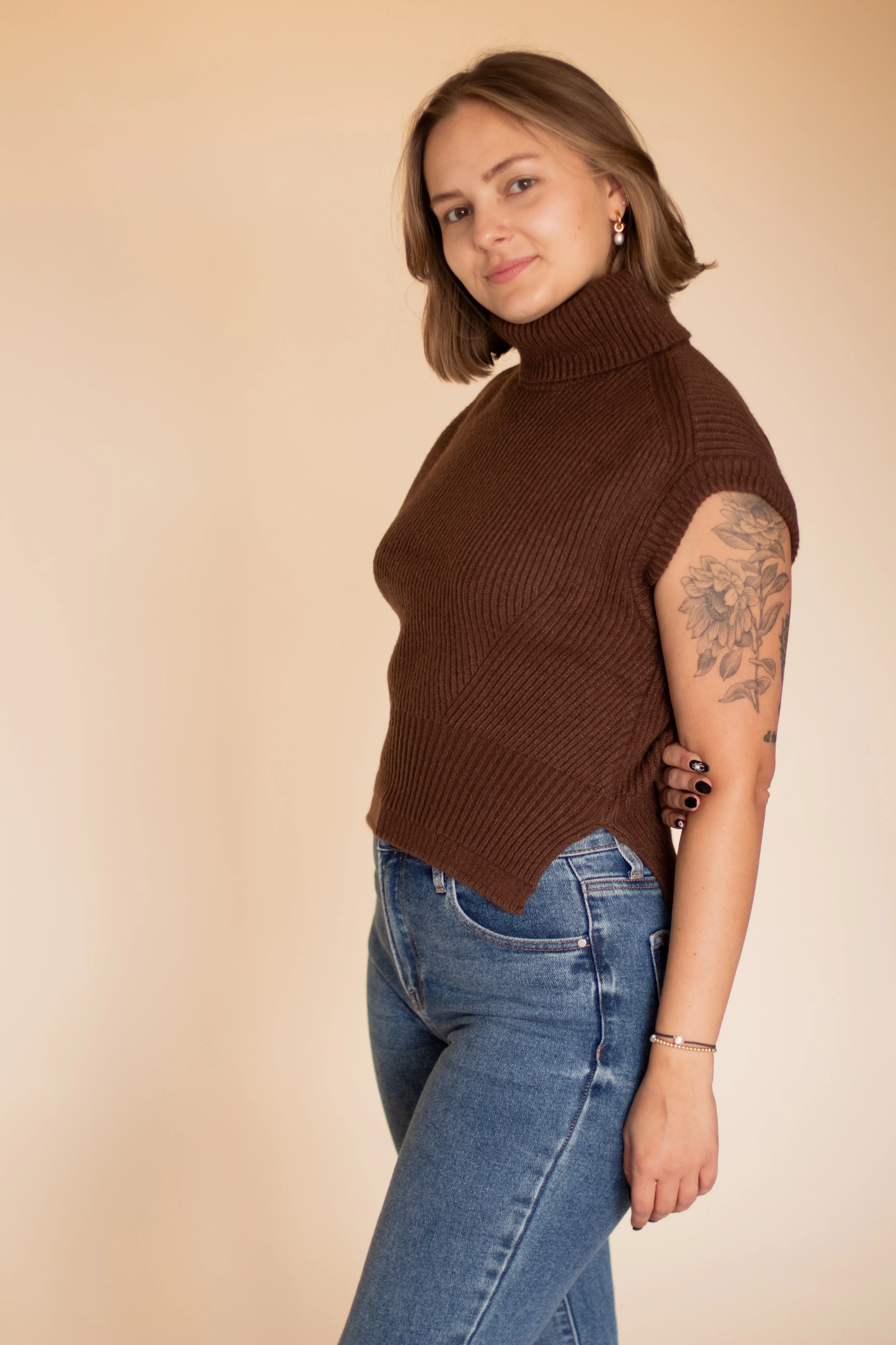 Brown Ribbed Turtle Neck