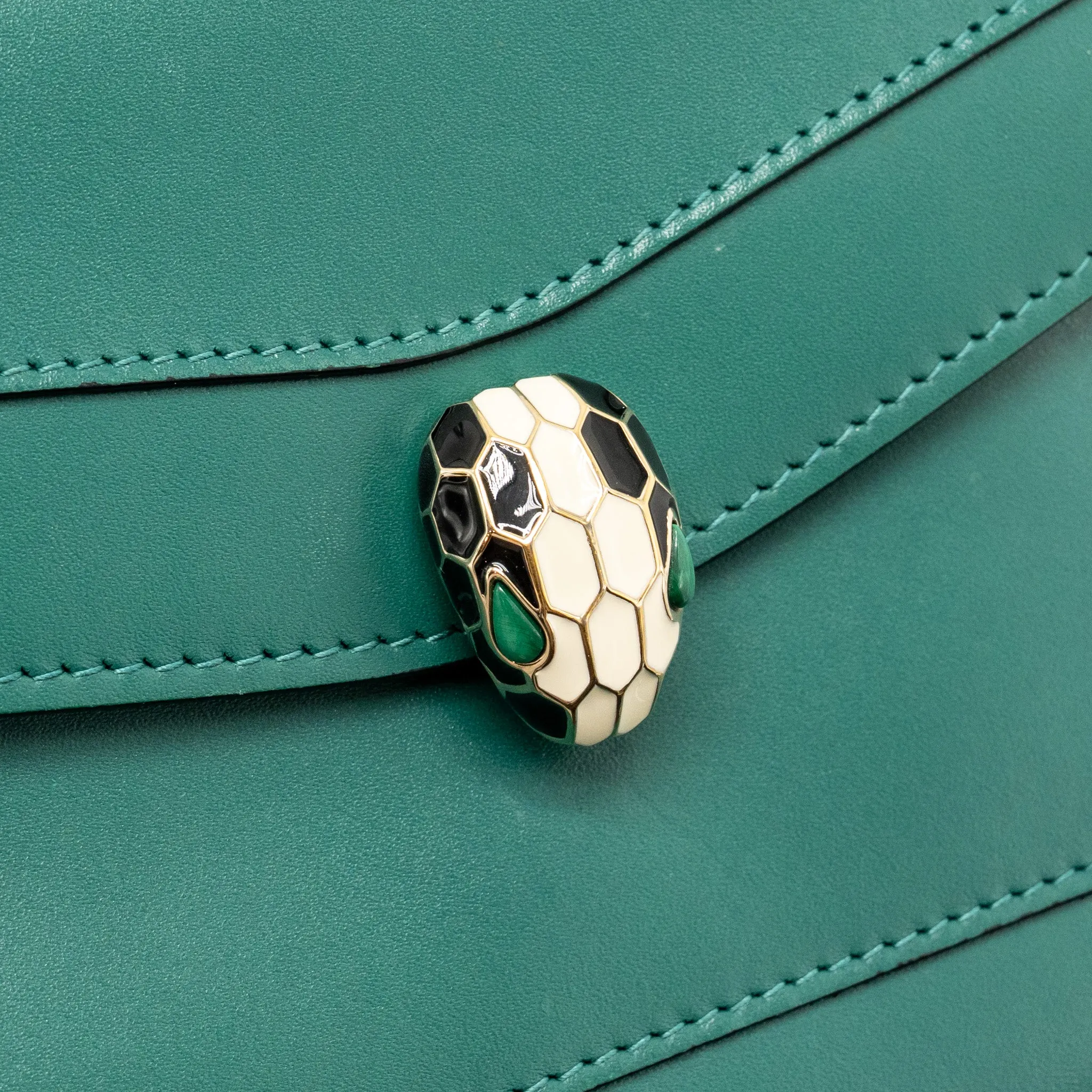Bvlgari Serpenti Forever Wallet on Chain Calfskin Green LGHW