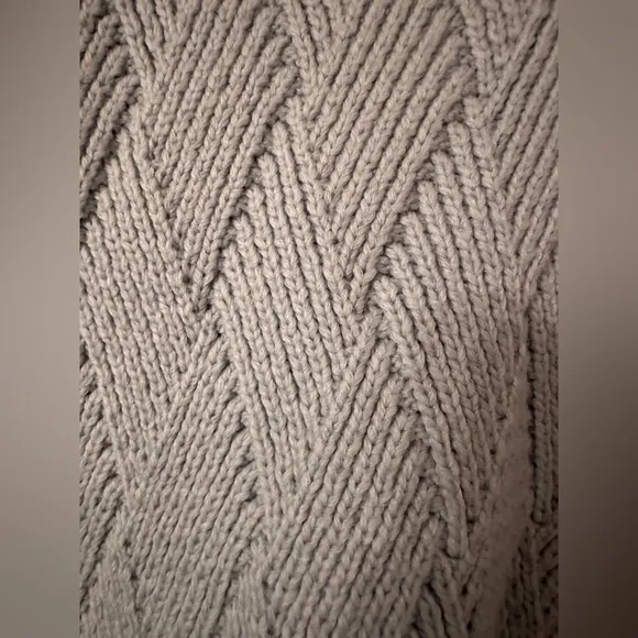 Club Monaco Diamond Crew Sweater - NWT - Size L