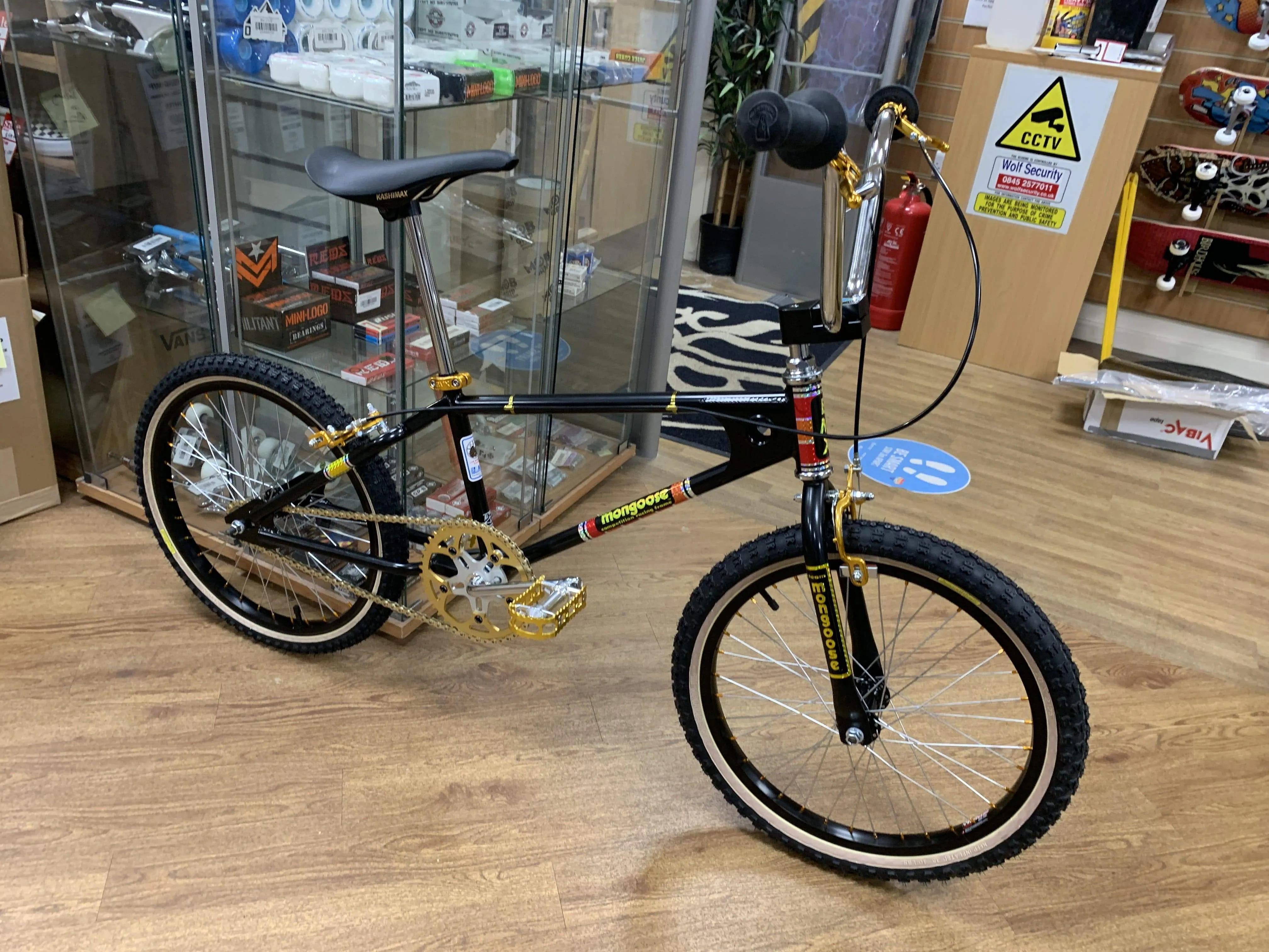Darxide Crank Bottom Bracket and MKS Pedal Combo