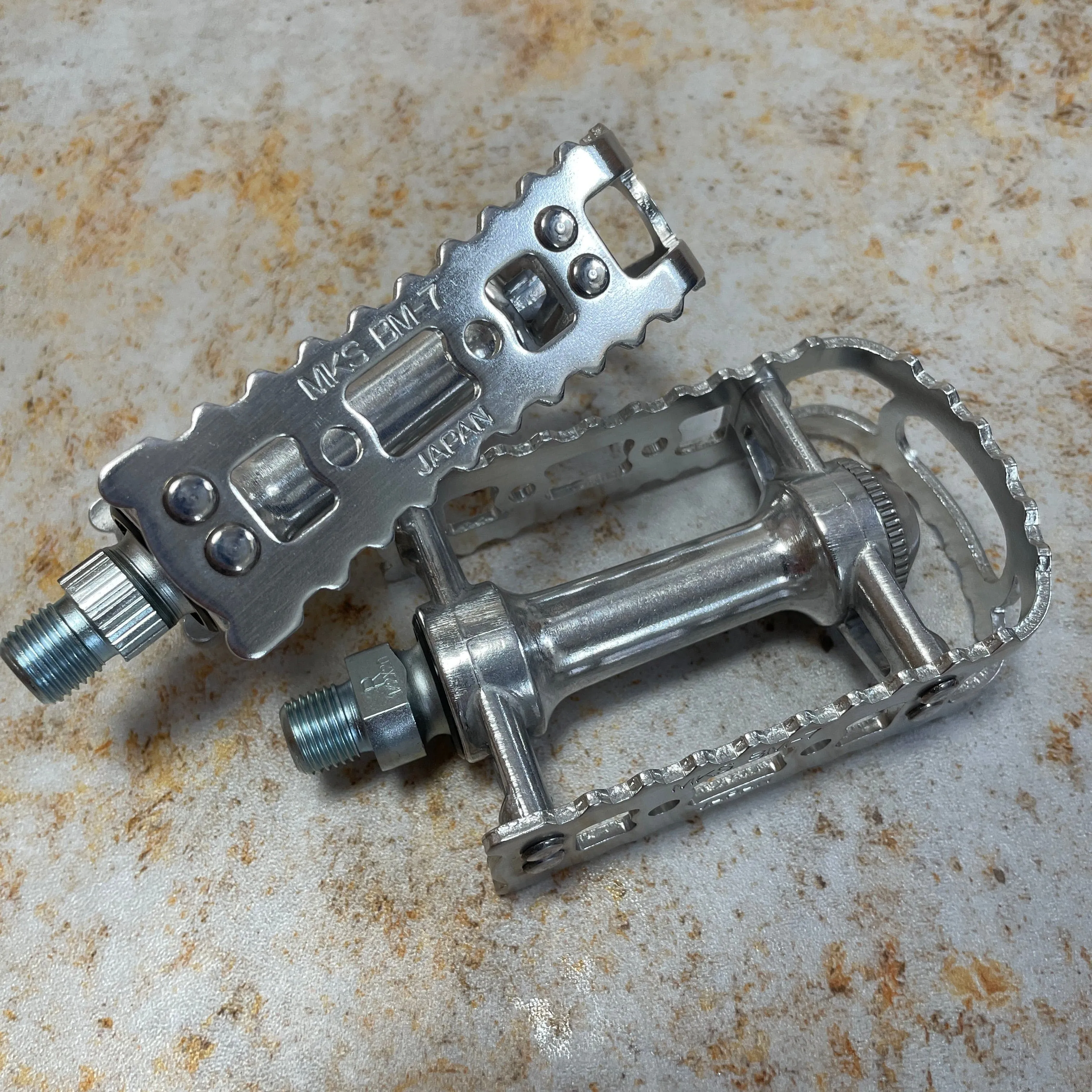 Darxide Crank Bottom Bracket and MKS Pedal Combo