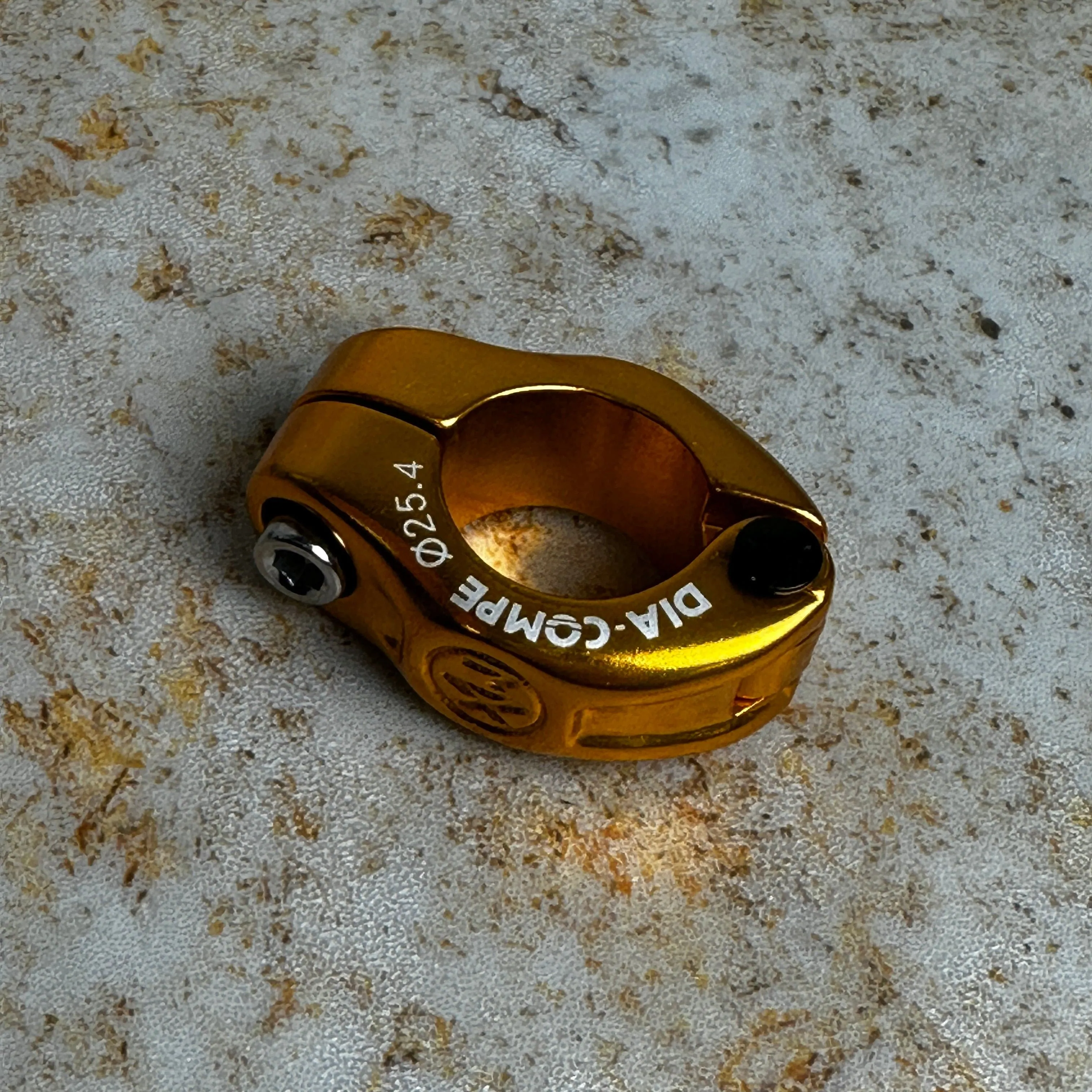 Dia-Compe MX1500N Hinged Seatclamp
