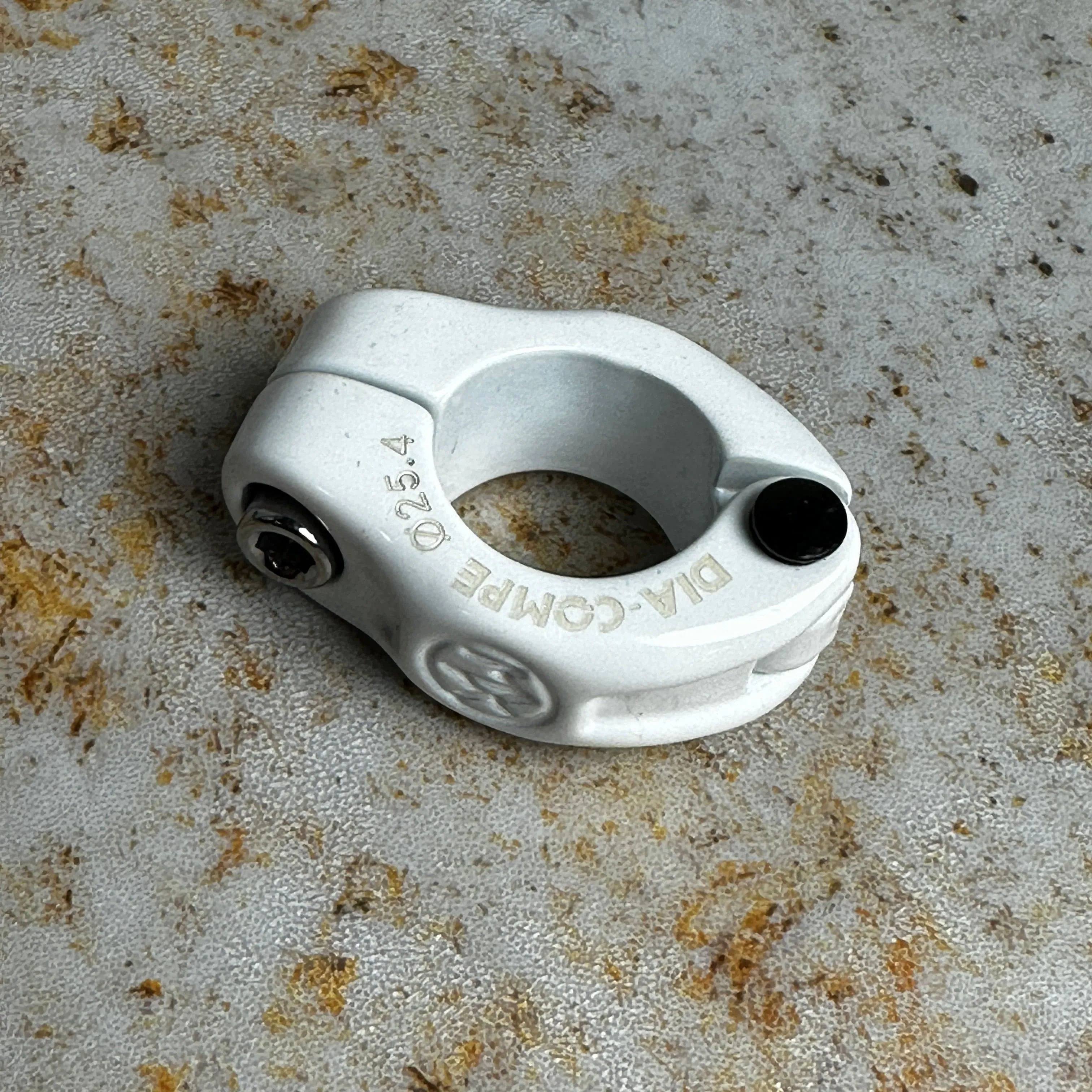 Dia-Compe MX1500N Hinged Seatclamp
