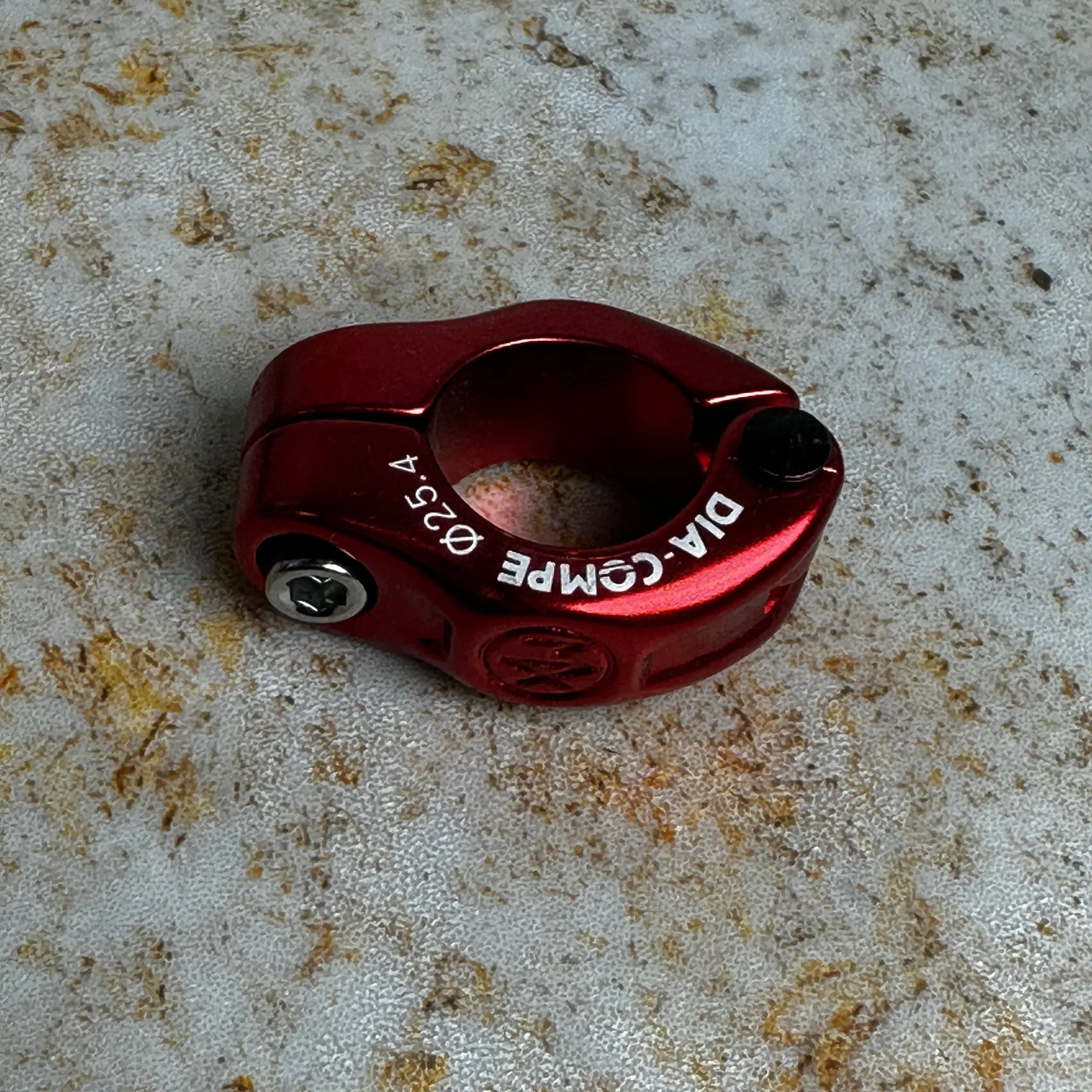 Dia-Compe MX1500N Hinged Seatclamp