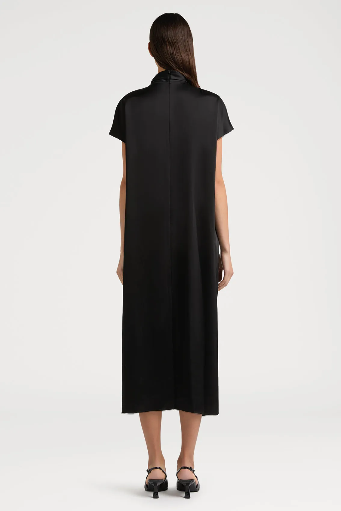 EFFORTLESS ELEGANCE - RIBBON TIE COLLAR DRESS