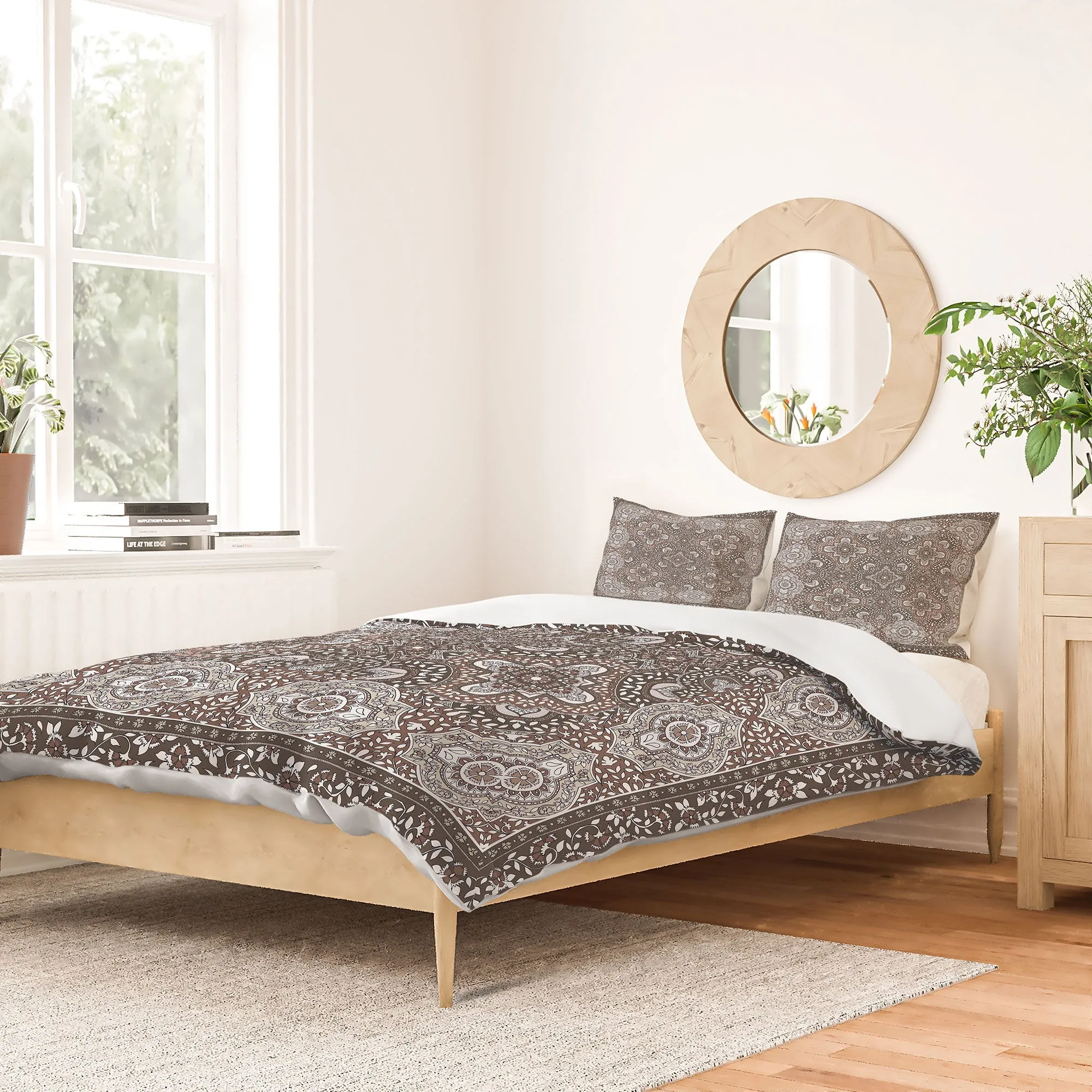FARAH BORDER NEUTRAL DUVET / COMFORTER