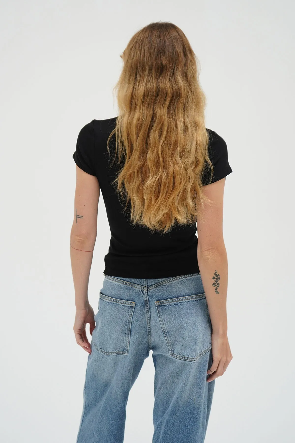 Fitted Ribbed Crew Tee - Black