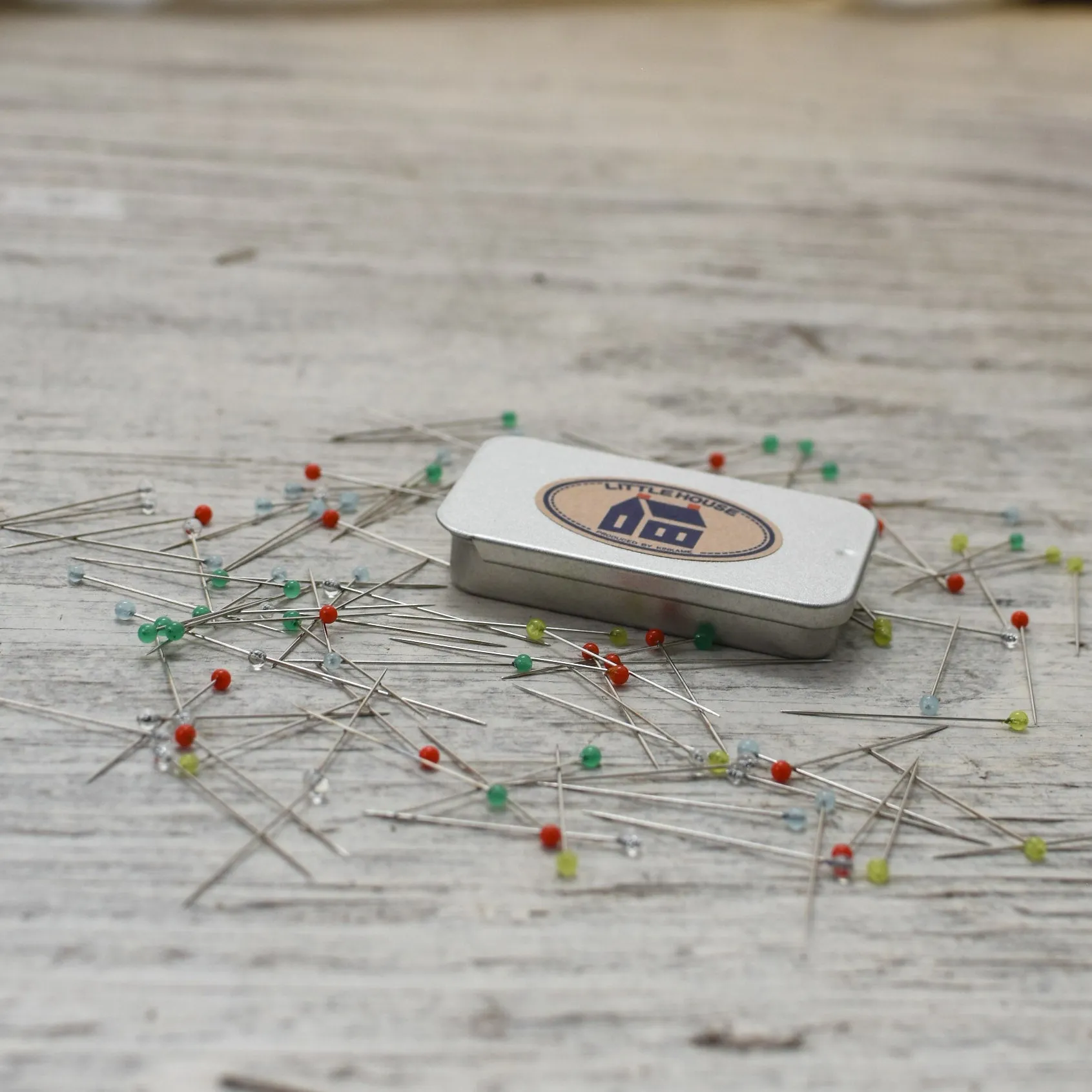 Glass Head Pins in Slider Tin
