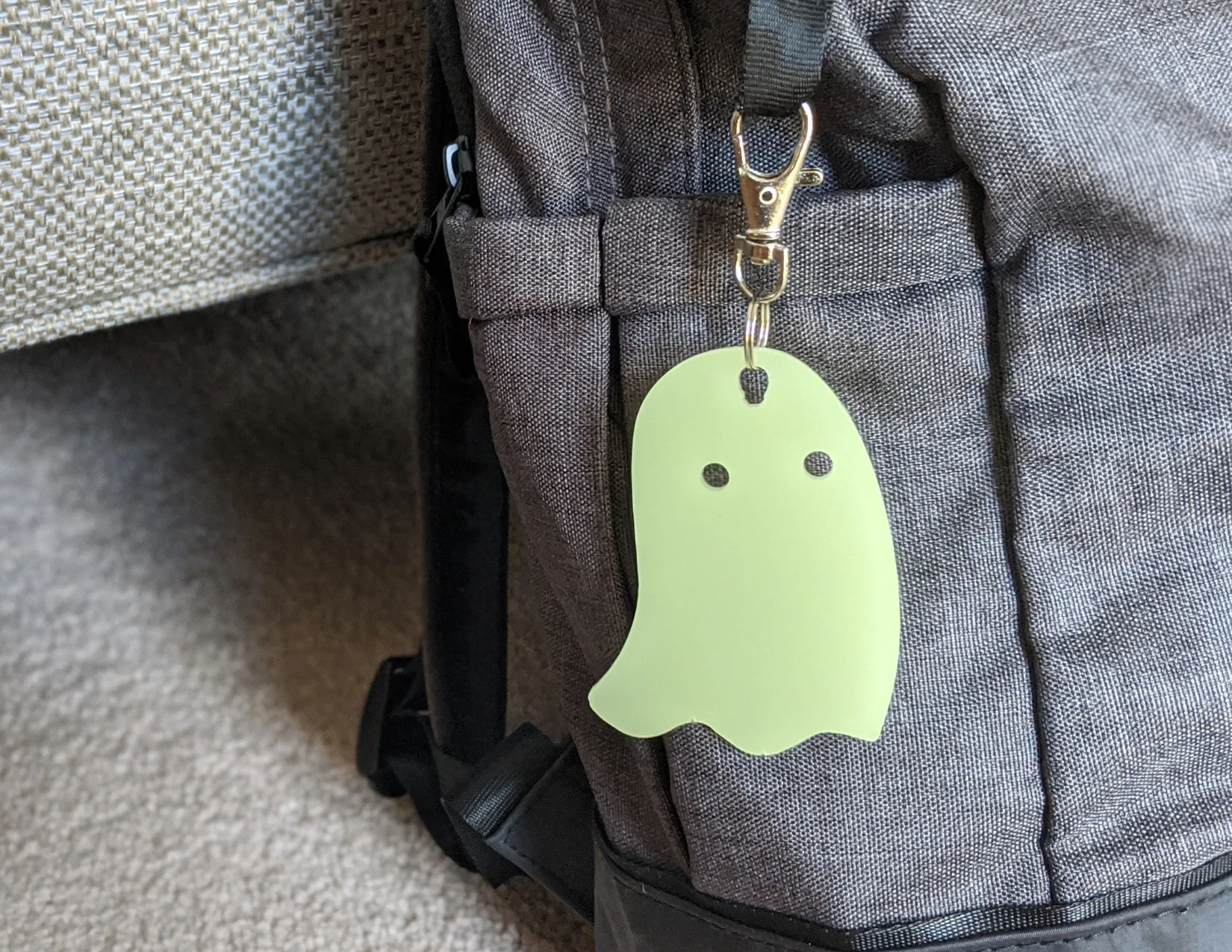 GLOW IN THE DARK GHOST KEYCHAIN