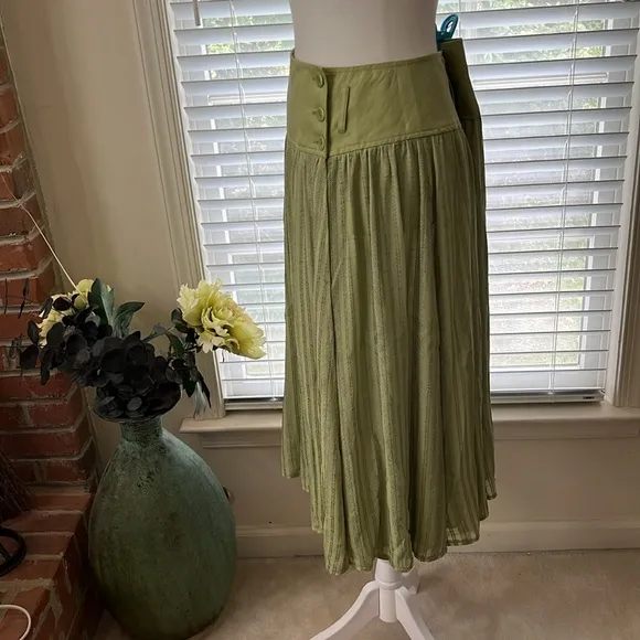 Green Carlisle wraparound skirt size 10