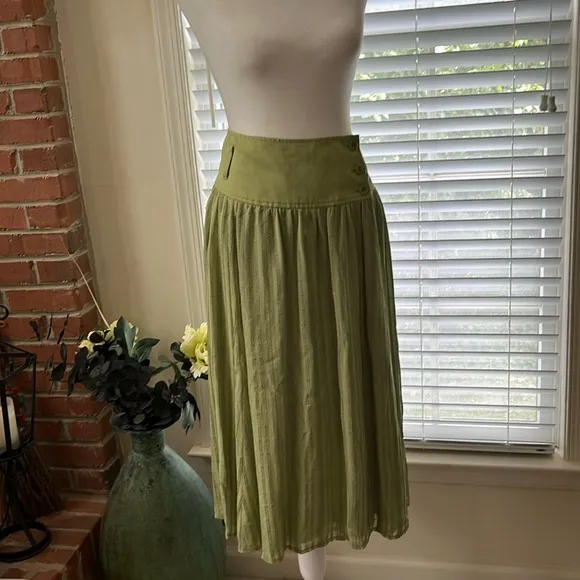 Green Carlisle wraparound skirt size 10