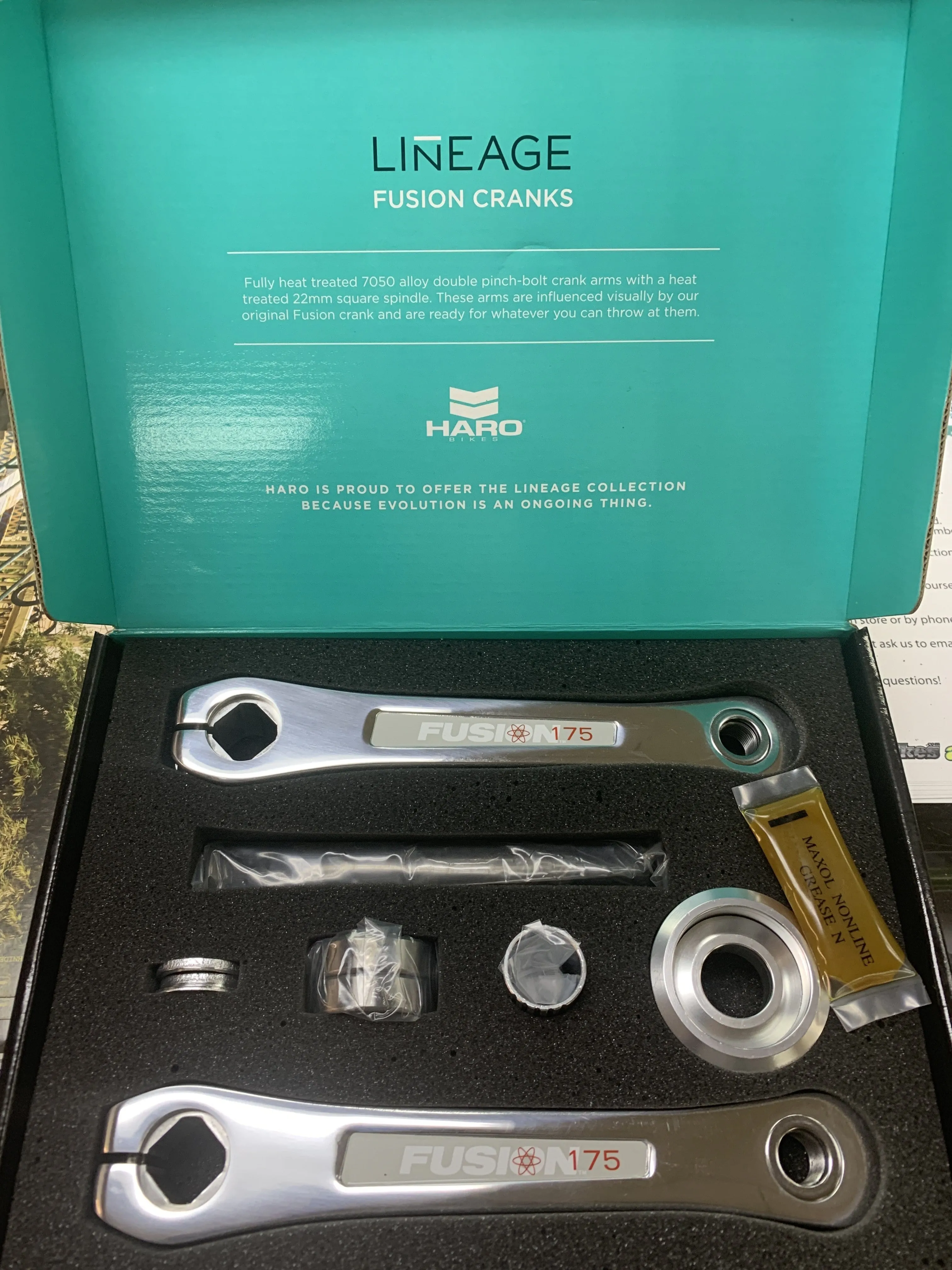 Haro Lineage Fusion Alloy Cranks with Bottom Bracket