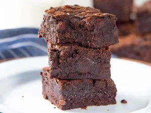 Homemade Brownie Cake