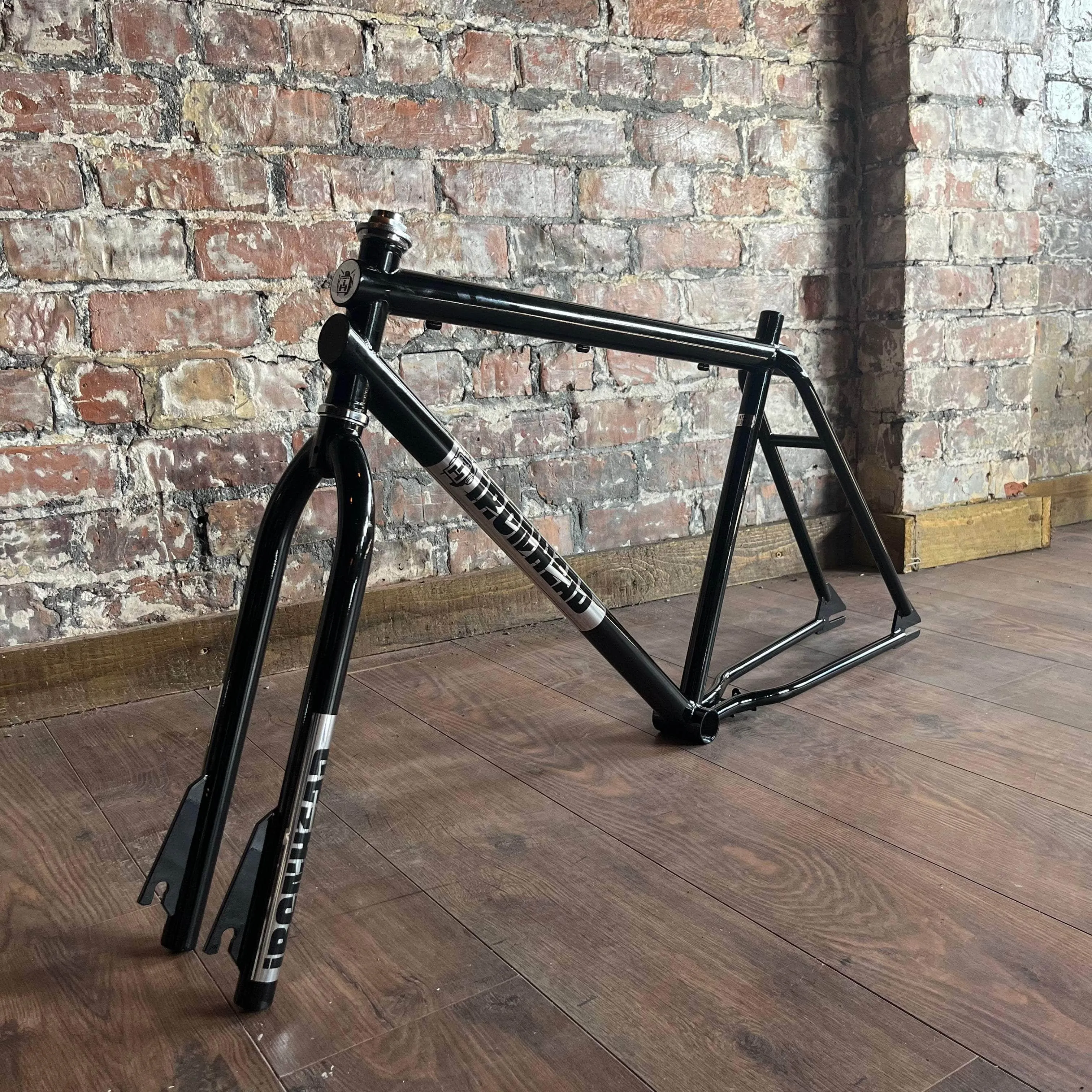 Ironhead Cruiser Frame and Fork Kit 26 Inch