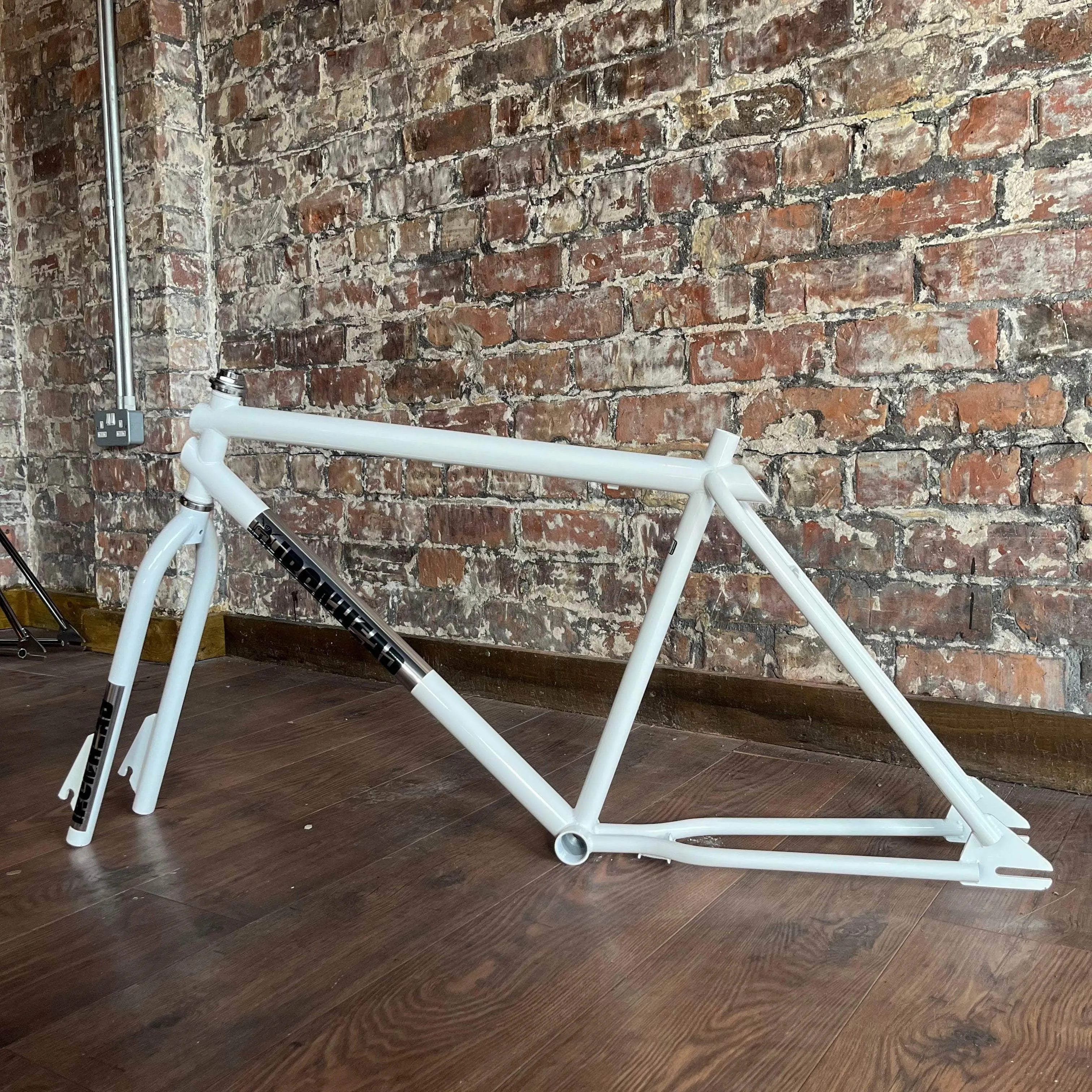 Ironhead Cruiser Frame and Fork Kit 26 Inch