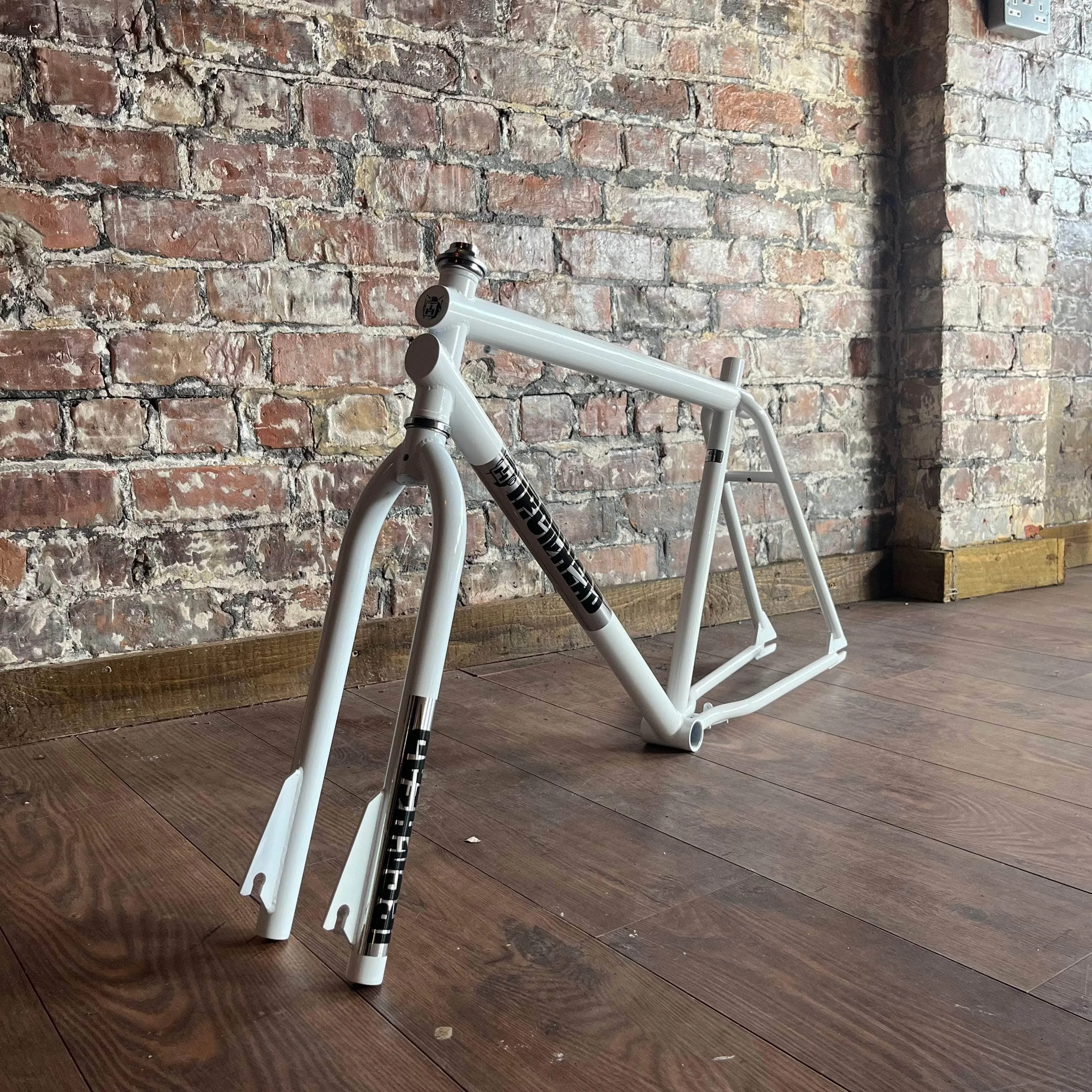 Ironhead Cruiser Frame and Fork Kit 26 Inch