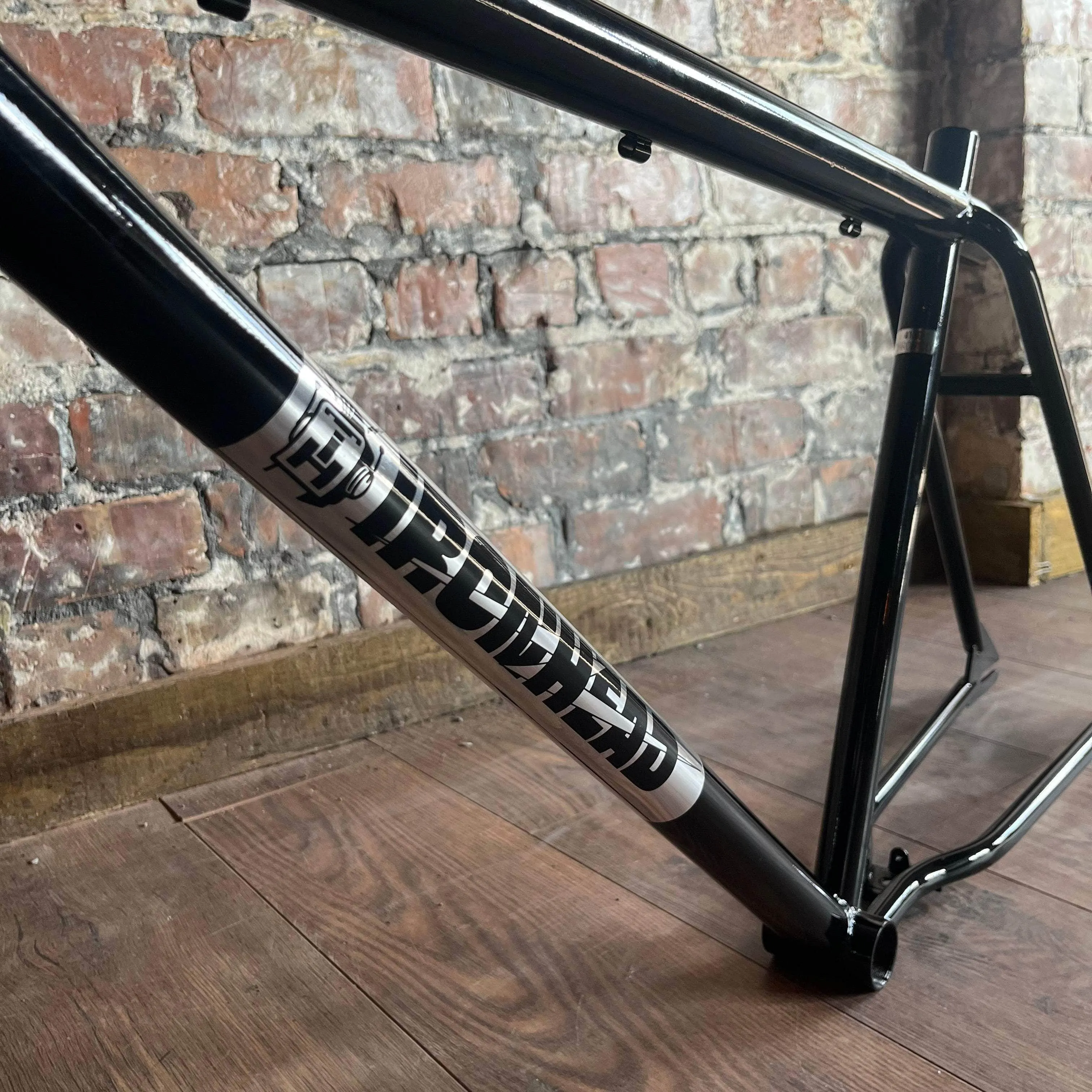 Ironhead Cruiser Frame and Fork Kit 26 Inch