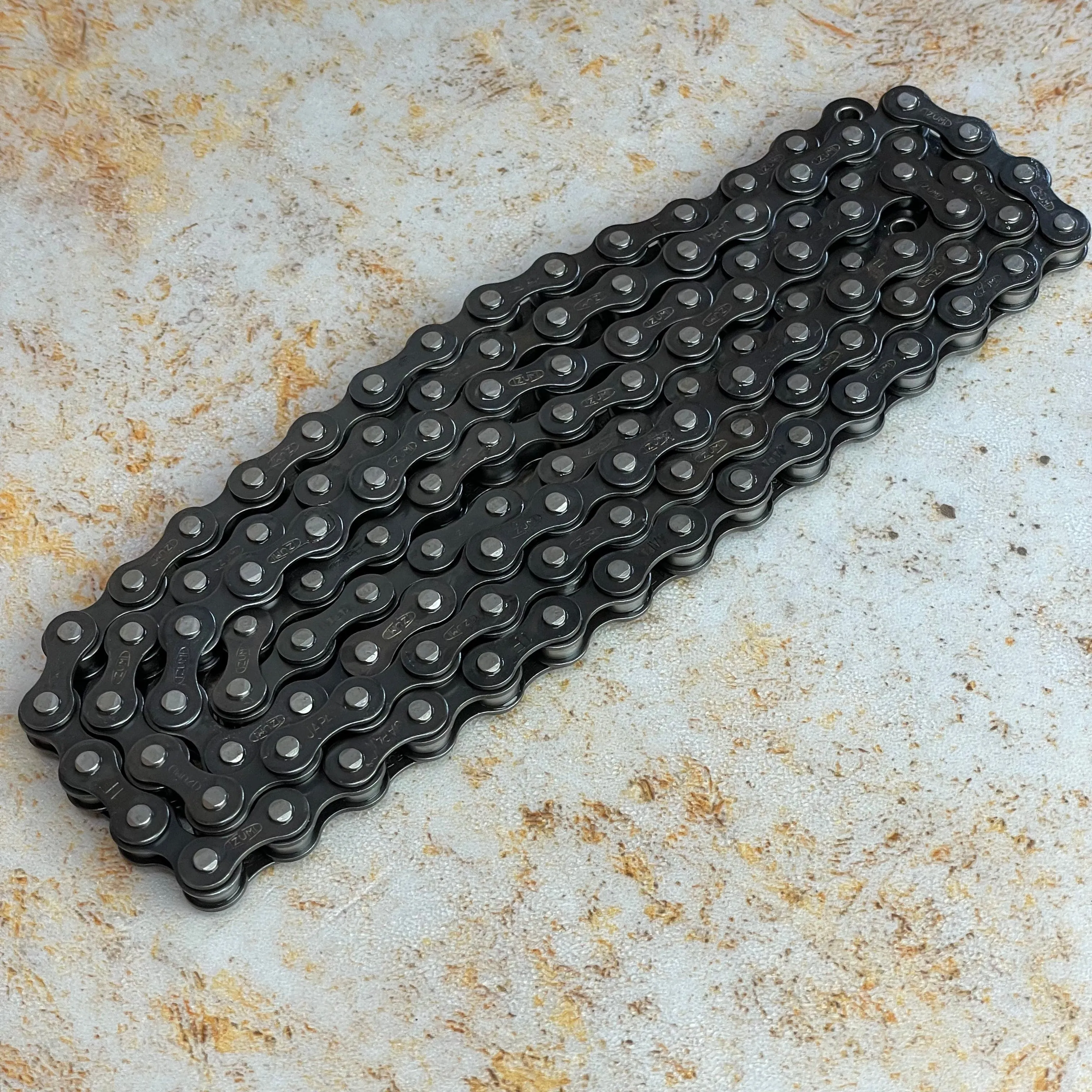 Izumi Standard 1/8" Chain Black