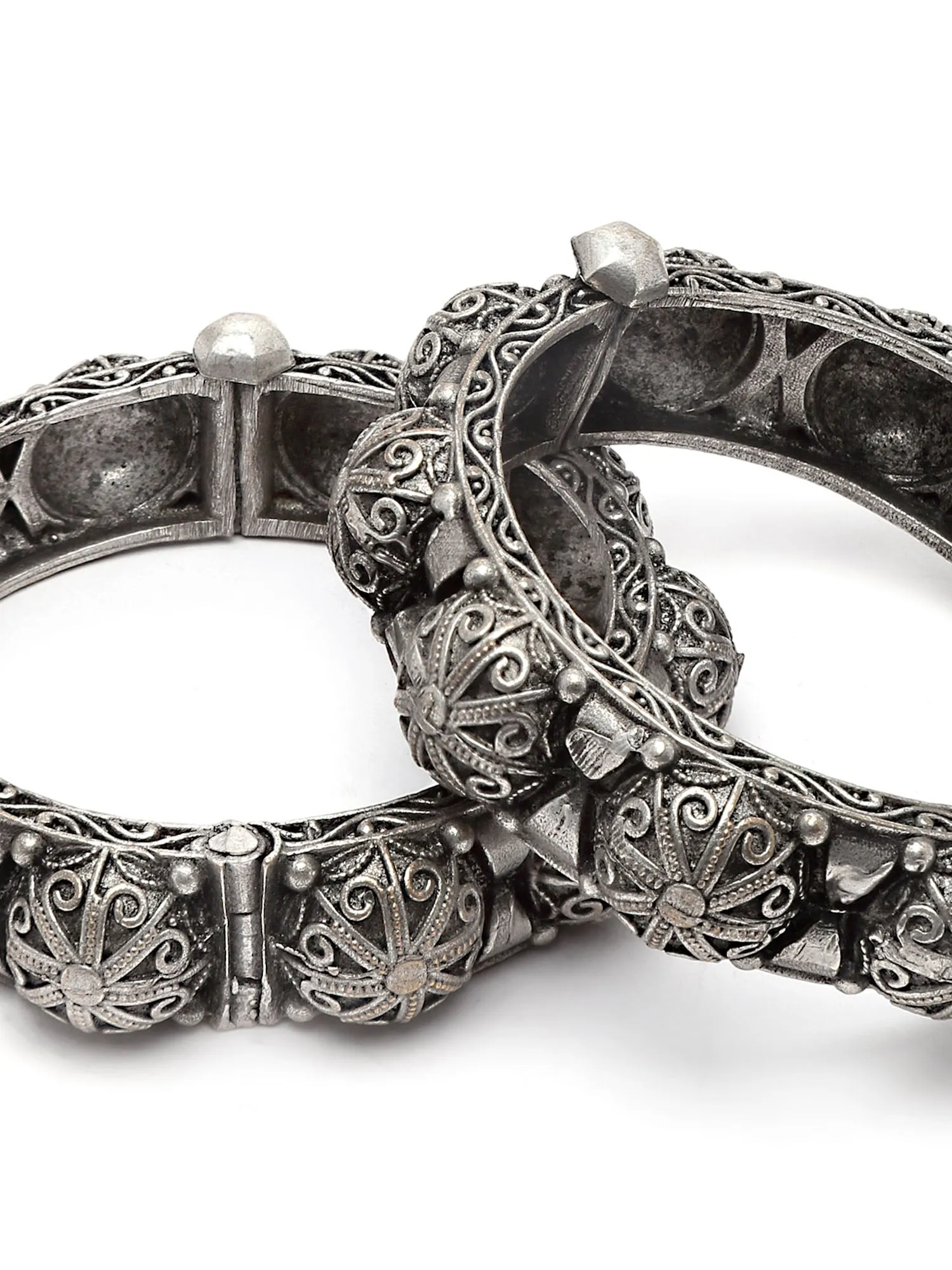 Karatcart Oxidised Silver Antique Dome Shape Openable Bangle for Women