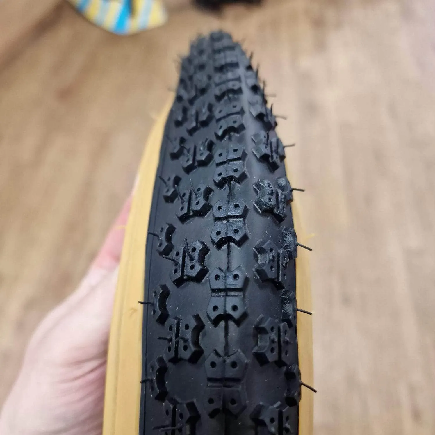 Kenda K50 Gumwall Comp III Tyre Pair with Tubes