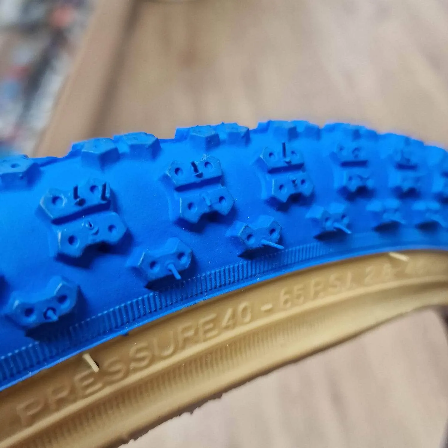 Kenda K50 Gumwall Comp III Tyre Pair with Tubes