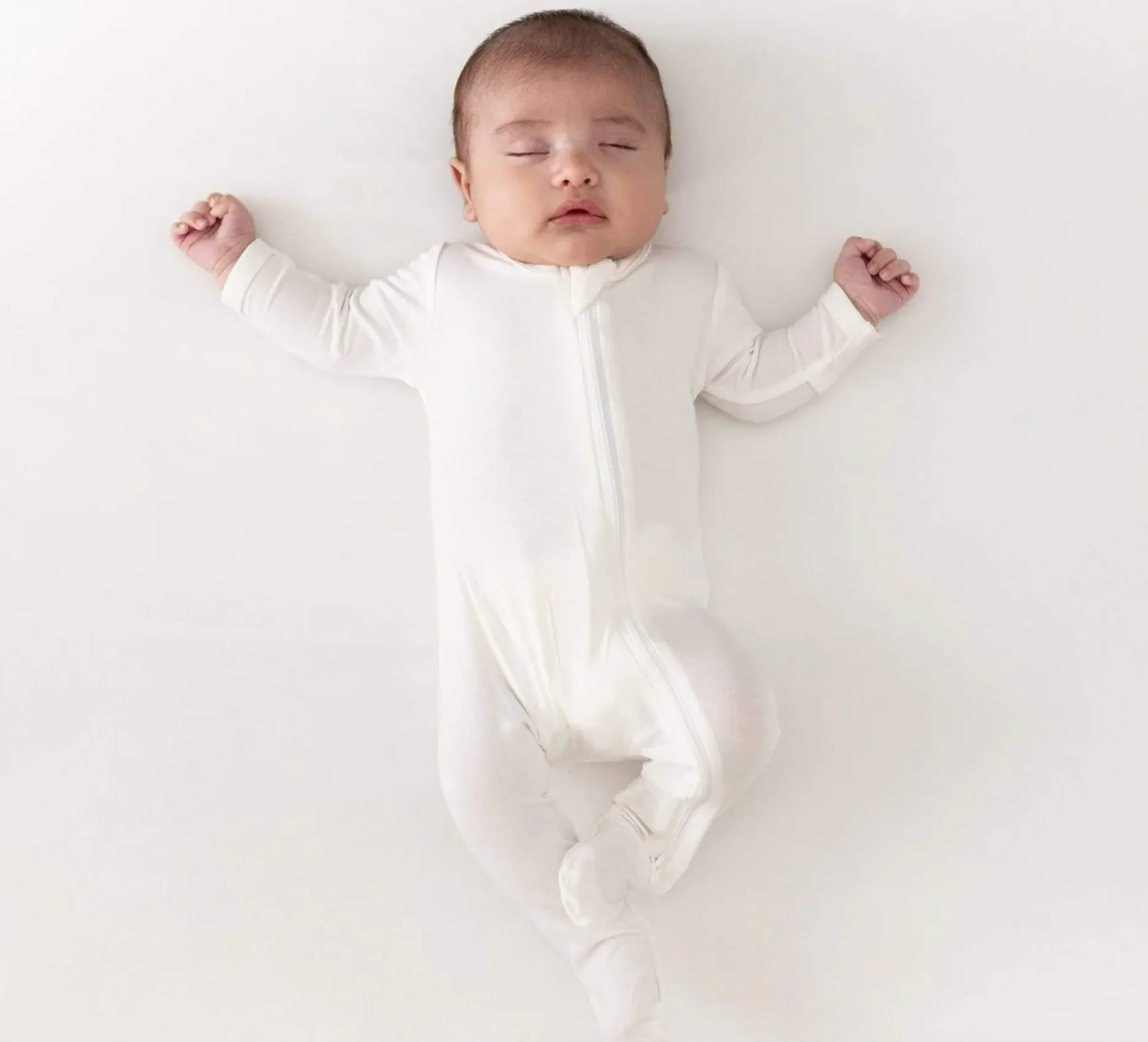 KYTE BABY Zippered Footie in Cloud
