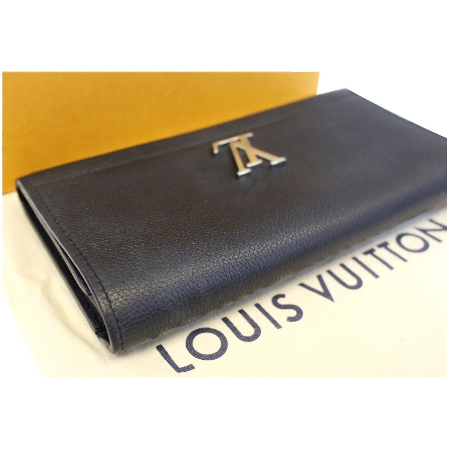 LOUIS VUITTON Lockme II Calfskin Leather Wallet Black
