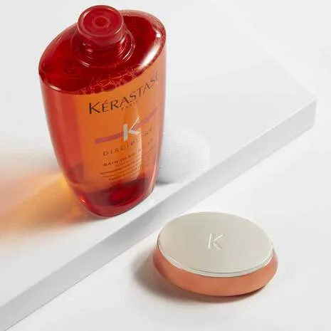 <strong> KÉRASTASE <br> DISCIPLINE BAIN OLÉO-RELAX </strong><br> Shampooing