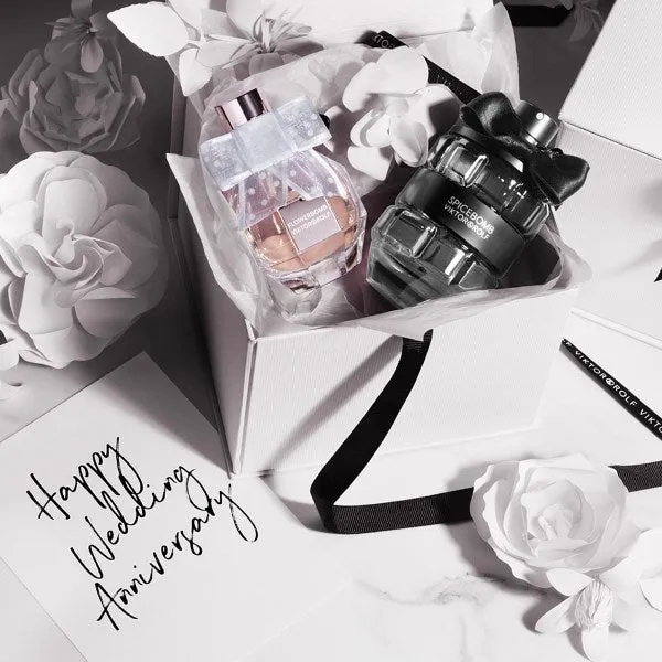 <strong> VIKTOR & ROLF <br> SPICEBOMB </strong><br> Eau de Toilette