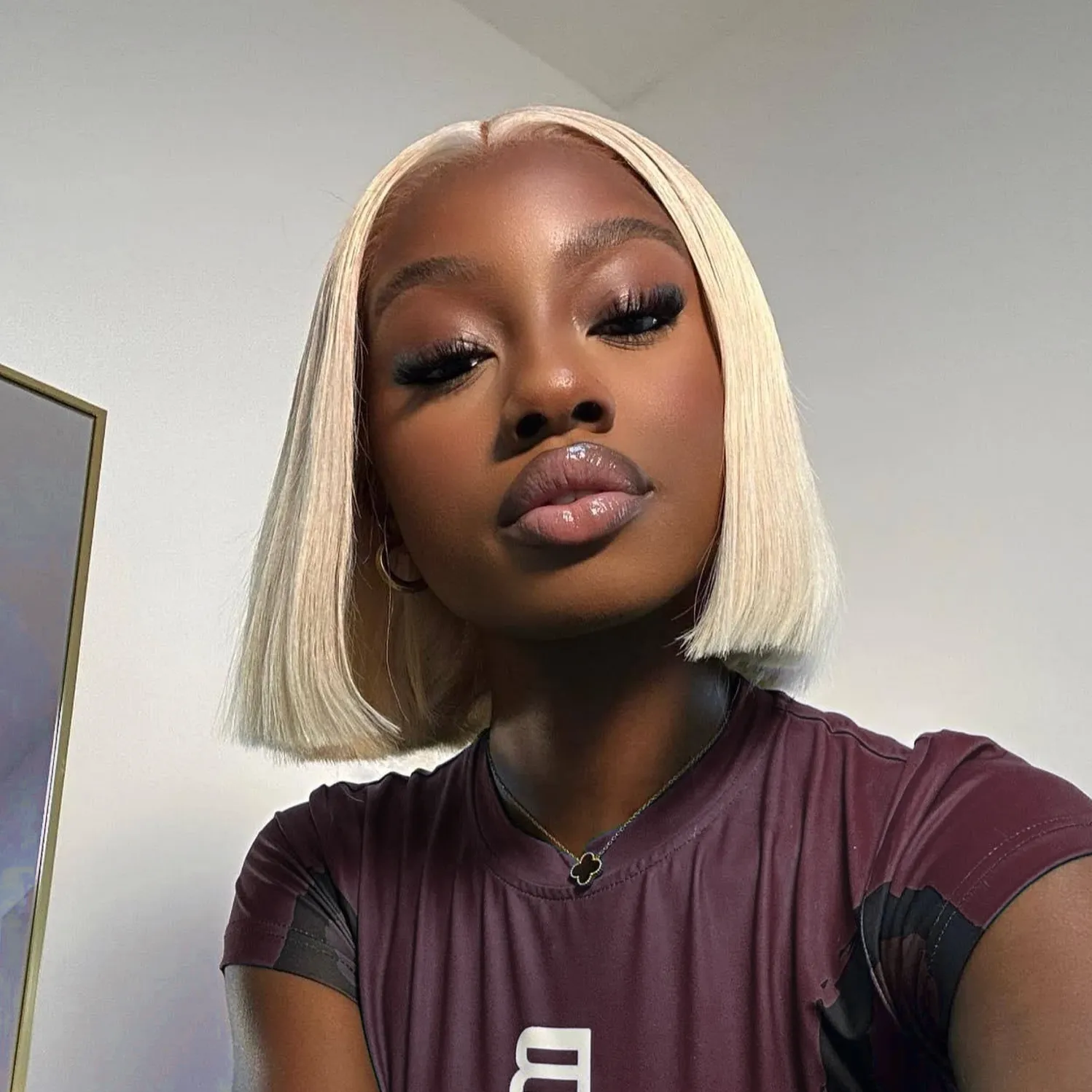 Minimalist Short Bob: #613 Blonde Wig 6x5 Glueless Pre-Cut Lace Straight Bob Colored Human Hair Wigs