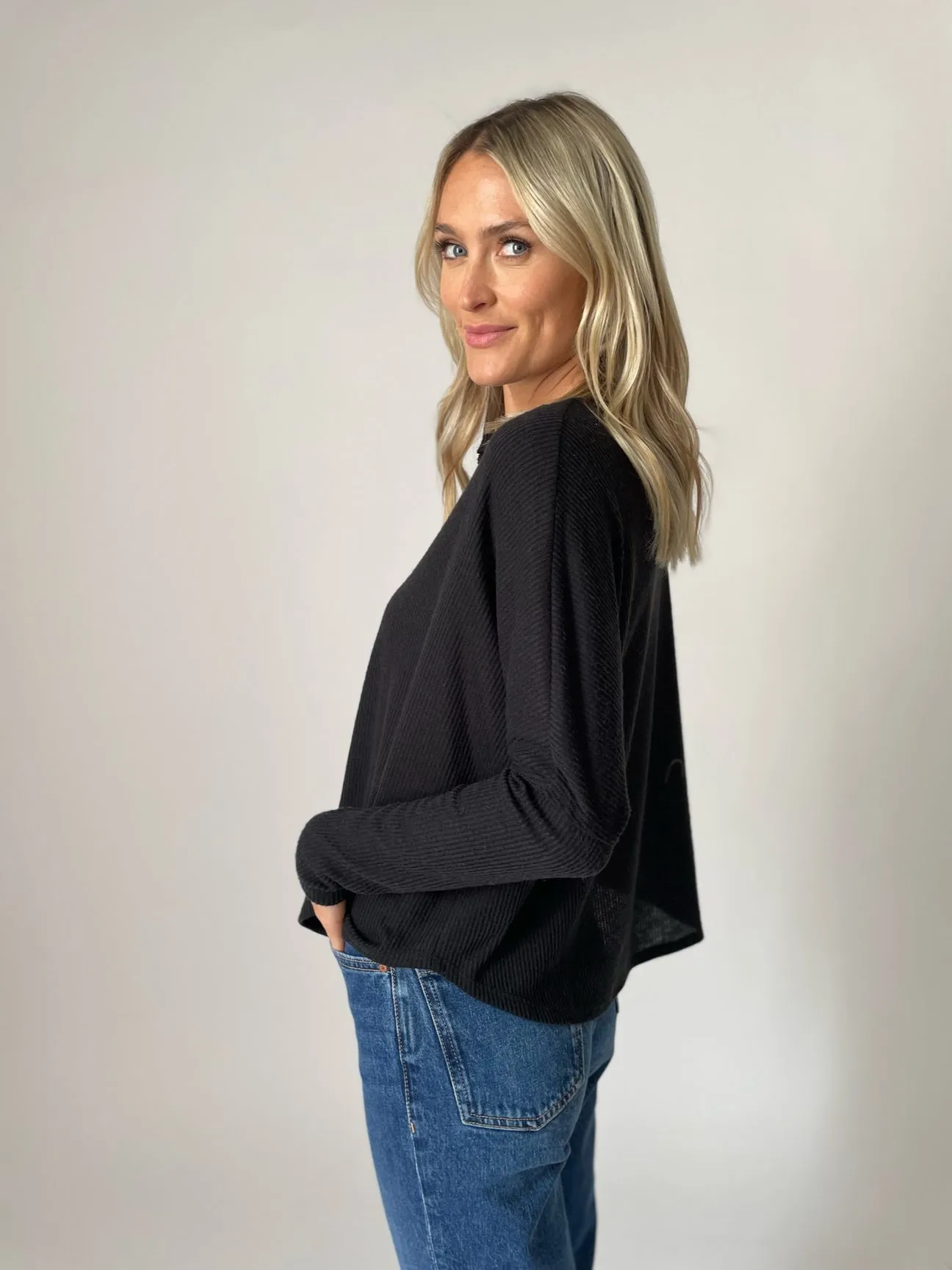 Molly Ribbed Top {Black}