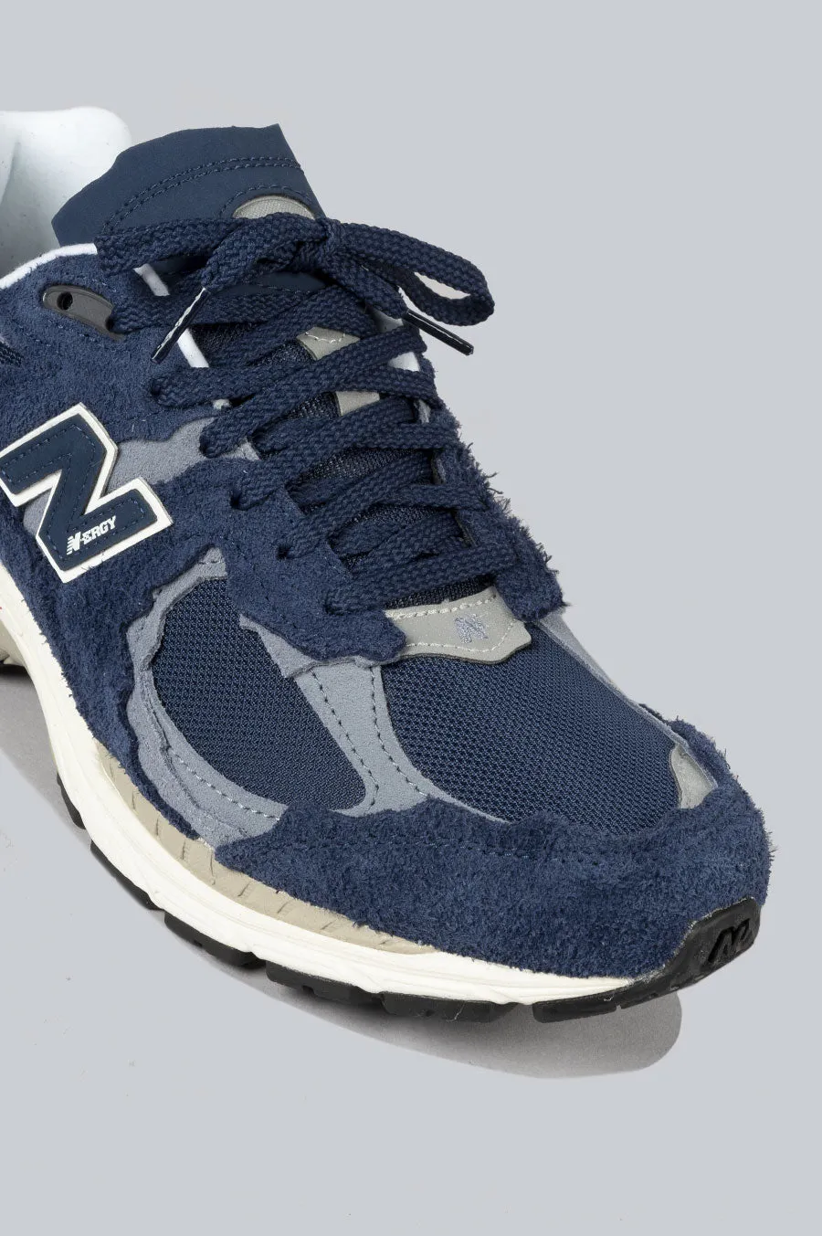NEW BALANCE 2002 REFINED FUTURE NAVY