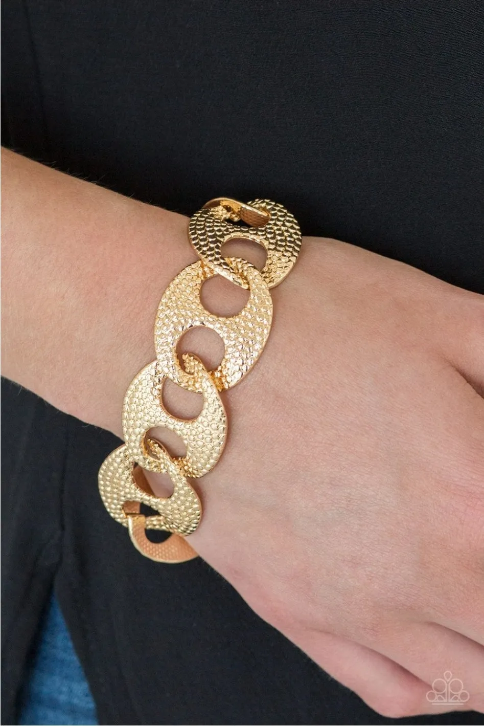 Paparazzi Causal Connoisseur - Gold Link Bracelet