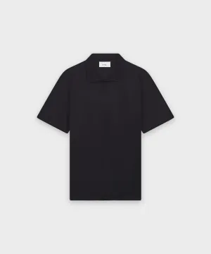 PO 02 Essence Buttonless Black