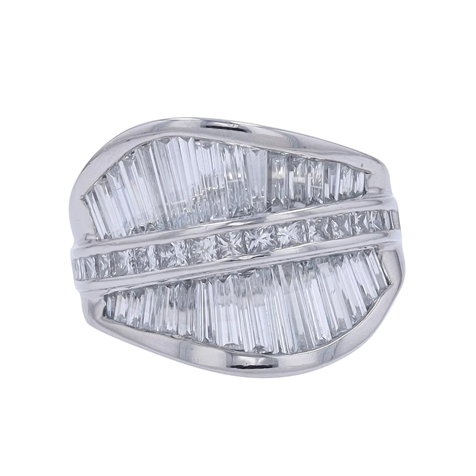 PT900 5.20 CTW Diamond Ring<p><strong>$3,299</p></strong>
