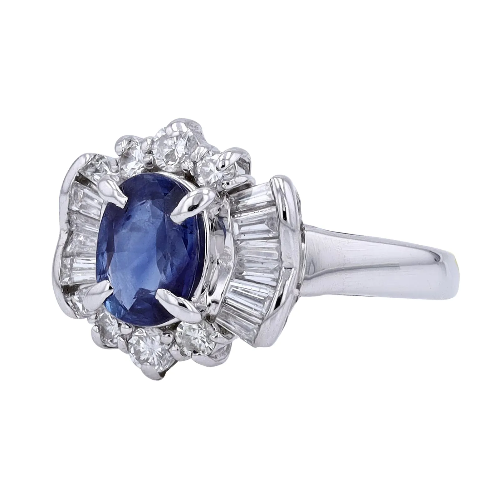PT900 Oval Sapphire Ring<p><strong>GIA Available</p></strong>