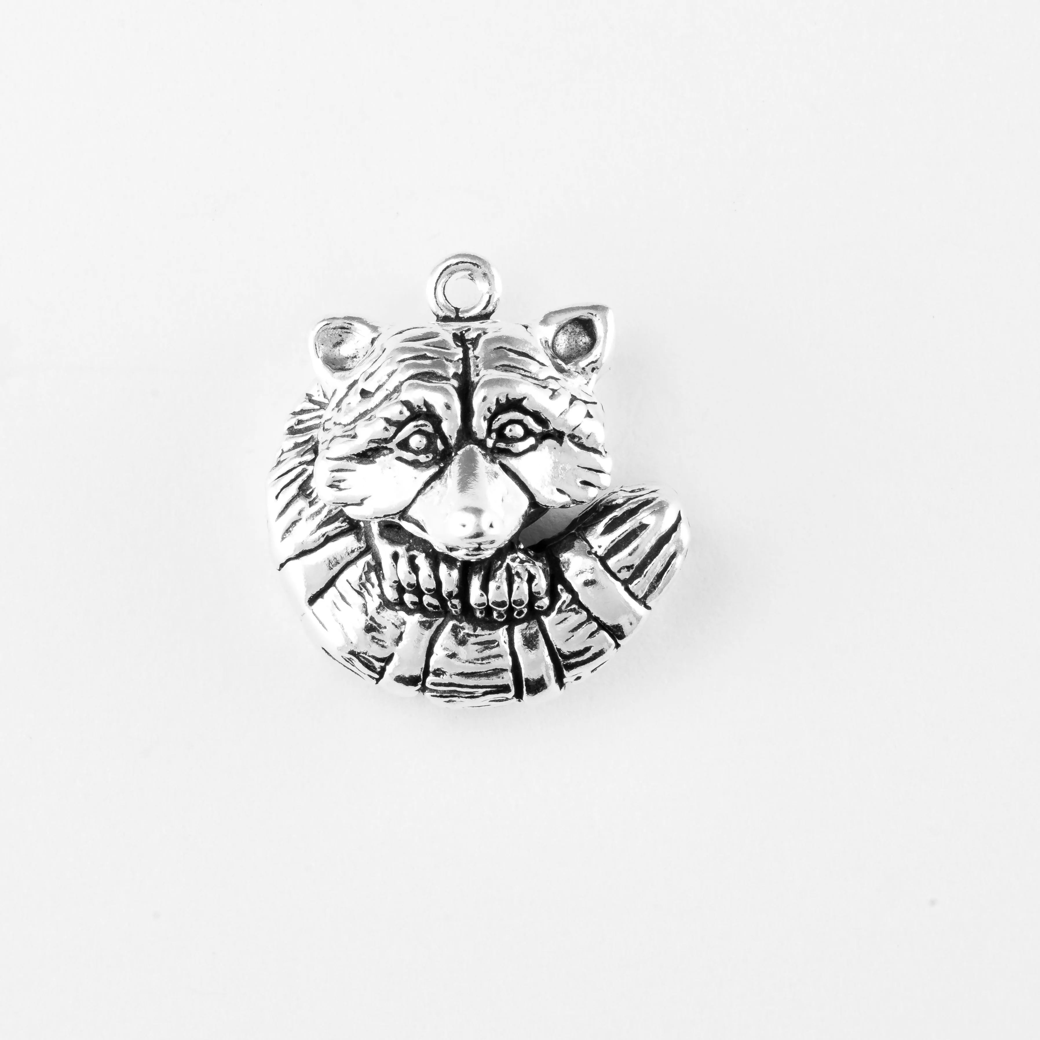 Raccoon, Sm