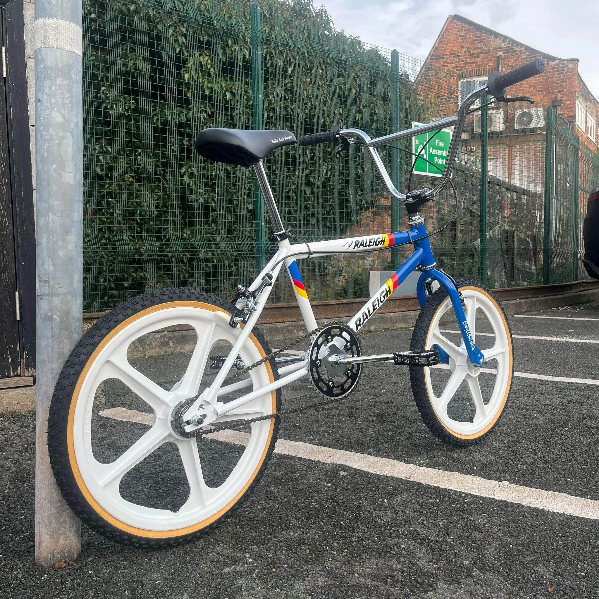 Raleigh Mk 2 Burner Team Special Bike Blue / White with Skyway Tuff Wheels