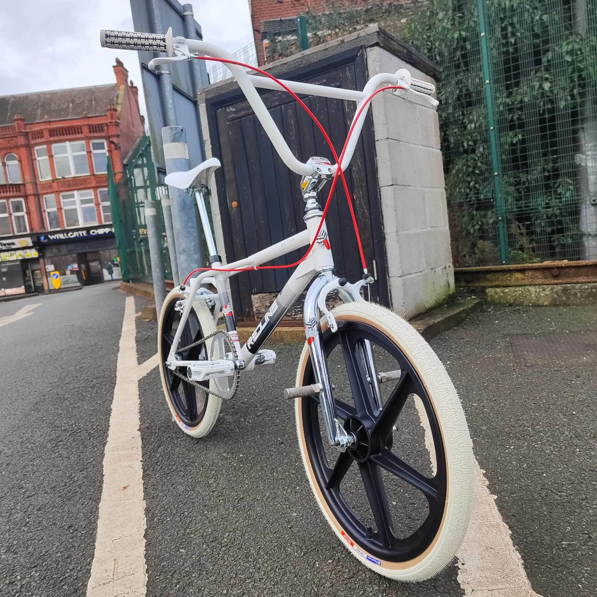 Redline 1988 RL-20b Custom Bike White