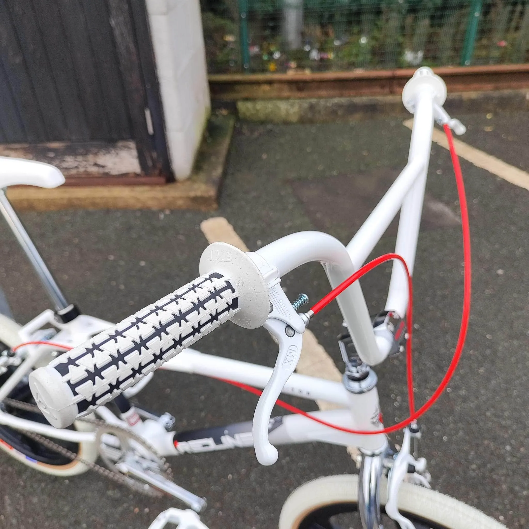 Redline 1988 RL-20b Custom Bike White