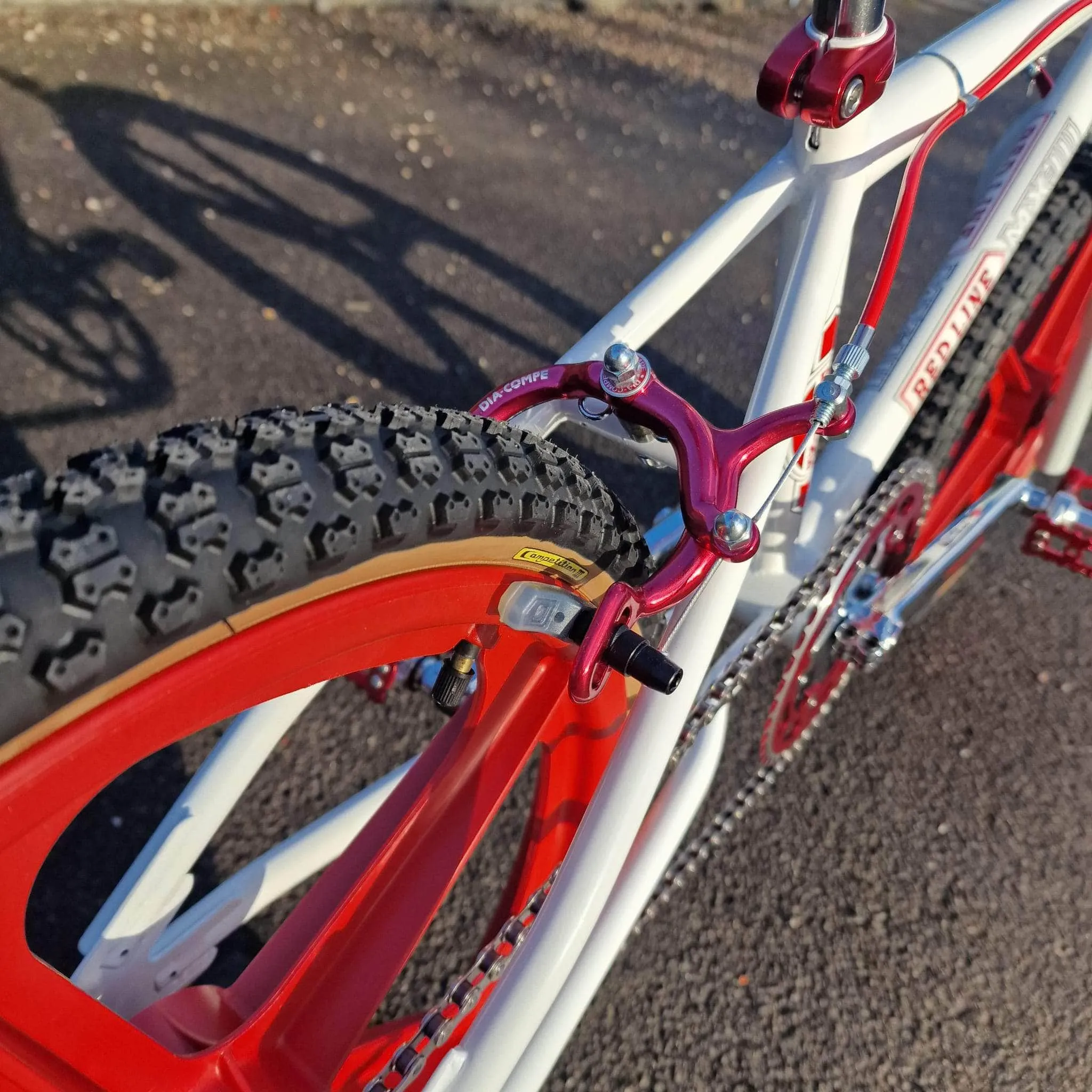 Redline MX-III Custom Bike White / Red