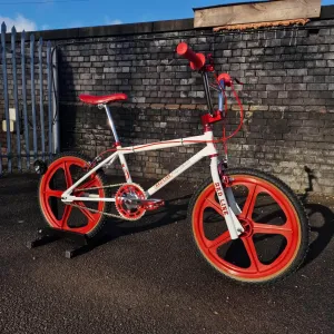 Redline MX-III Custom Bike White / Red